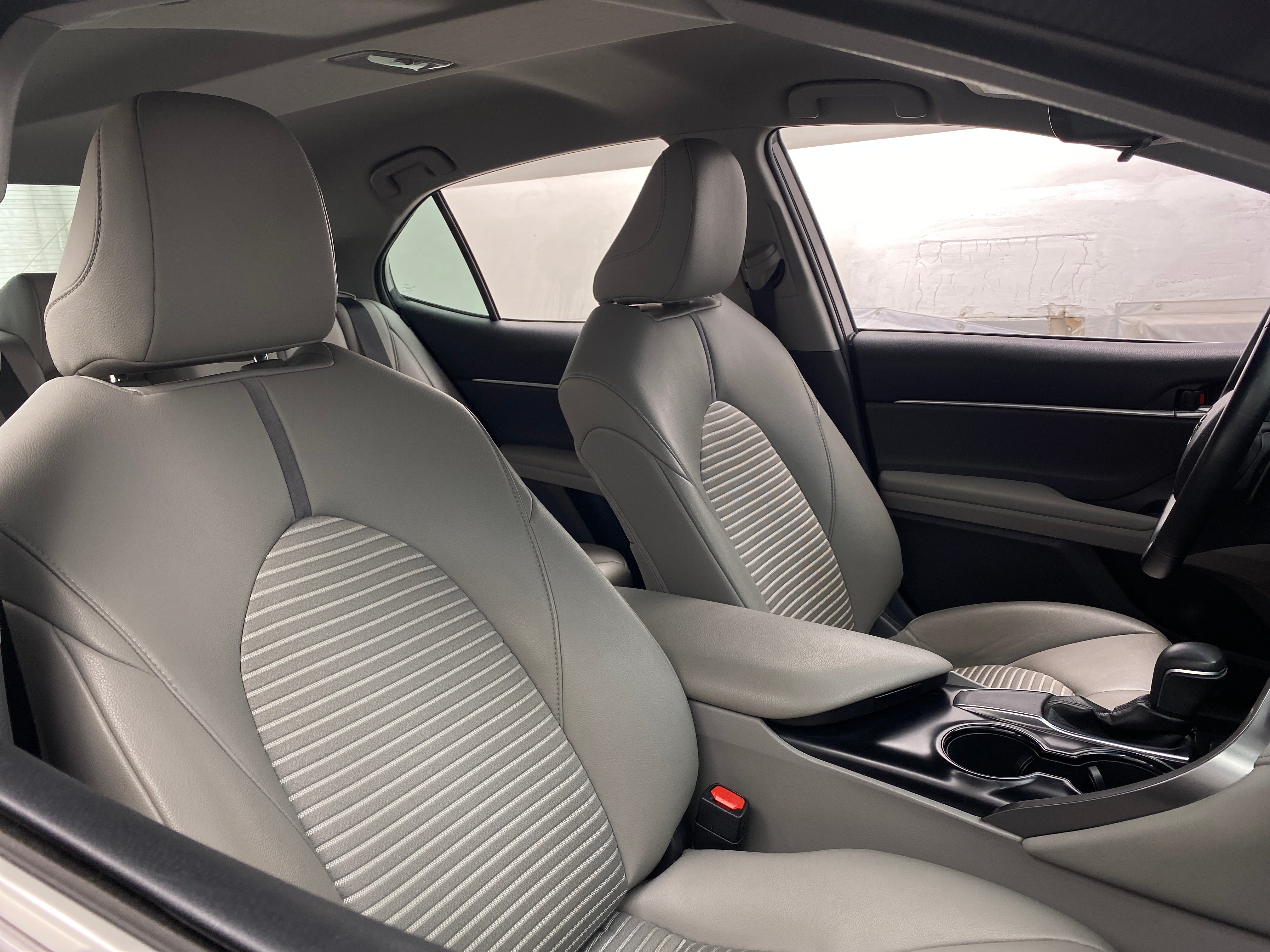 2018 Toyota Camry SE 2