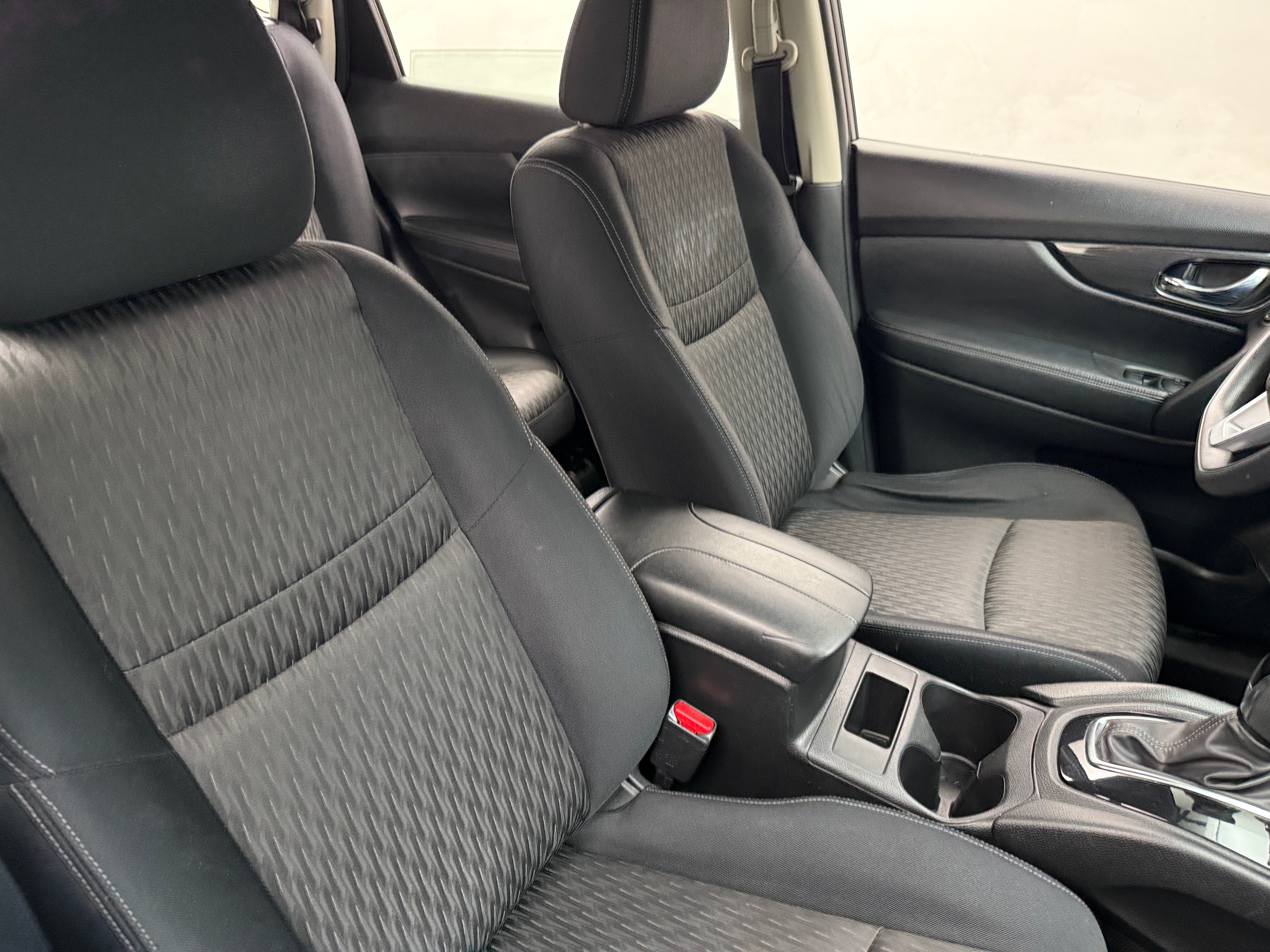 2017 Nissan Rogue S 2