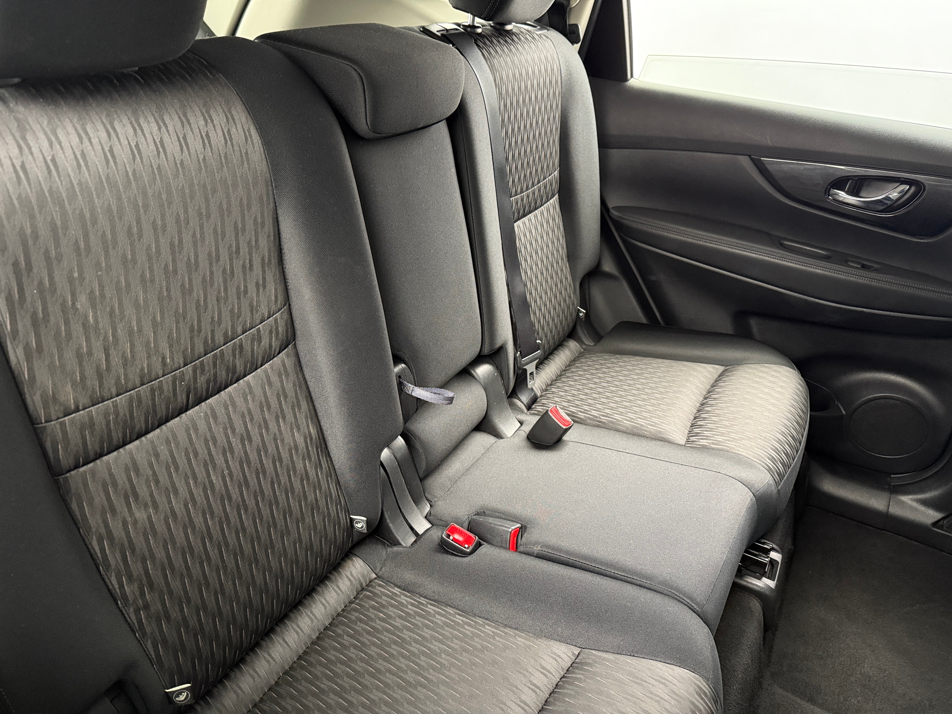 2017 Nissan Rogue S 6