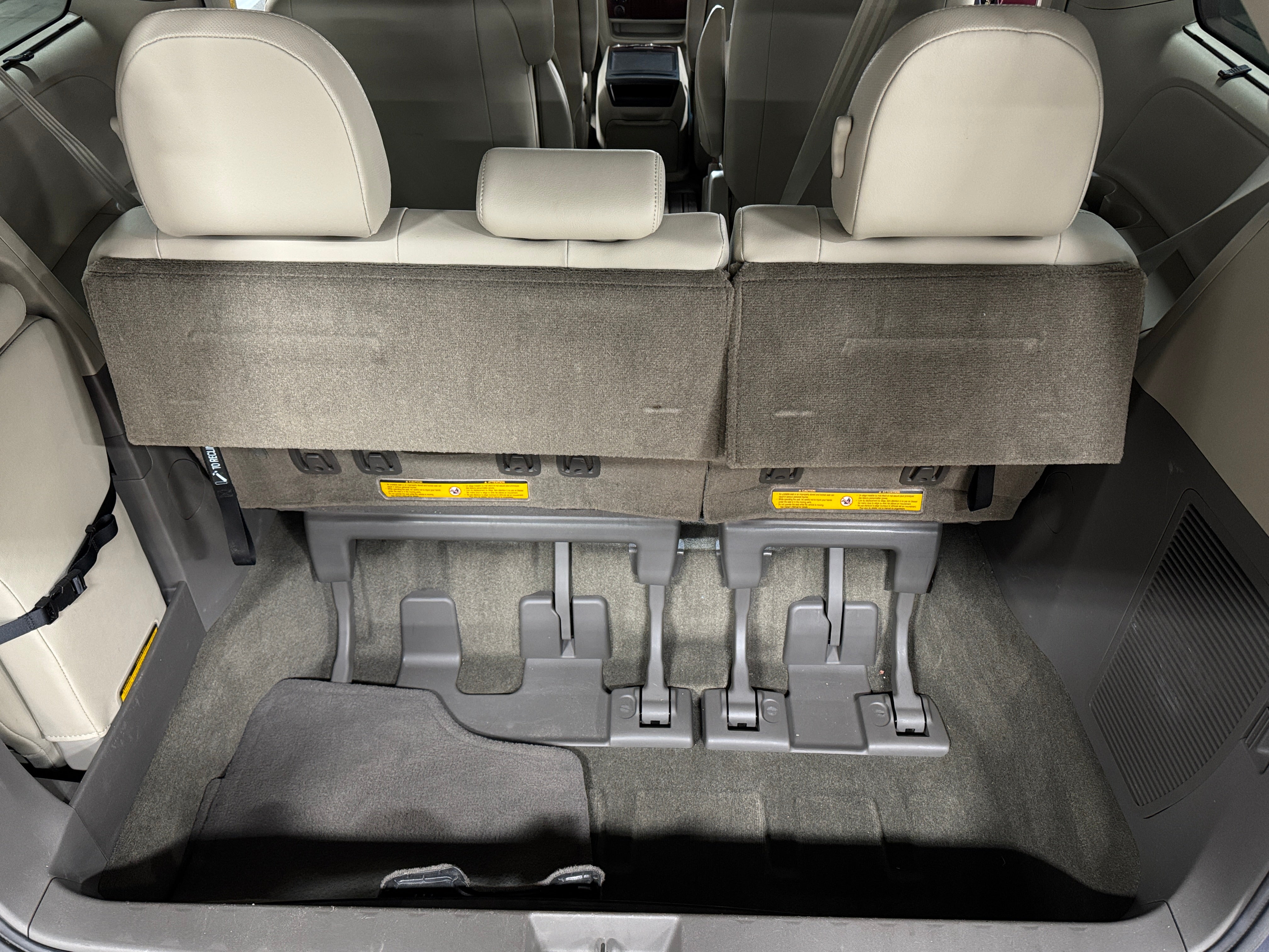 2013 Toyota Sienna XLE 6