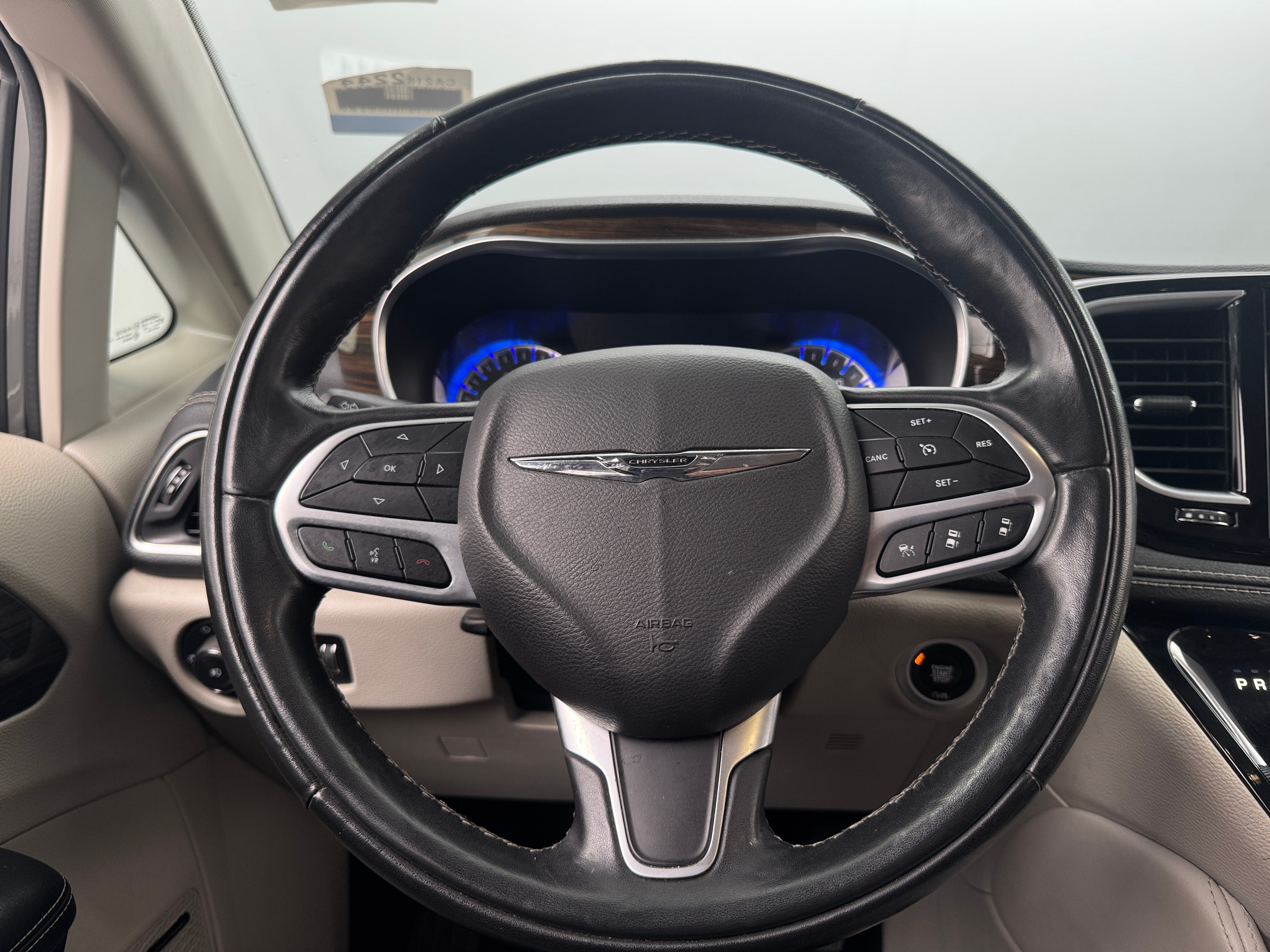 2022 Chrysler Pacifica Limited 3