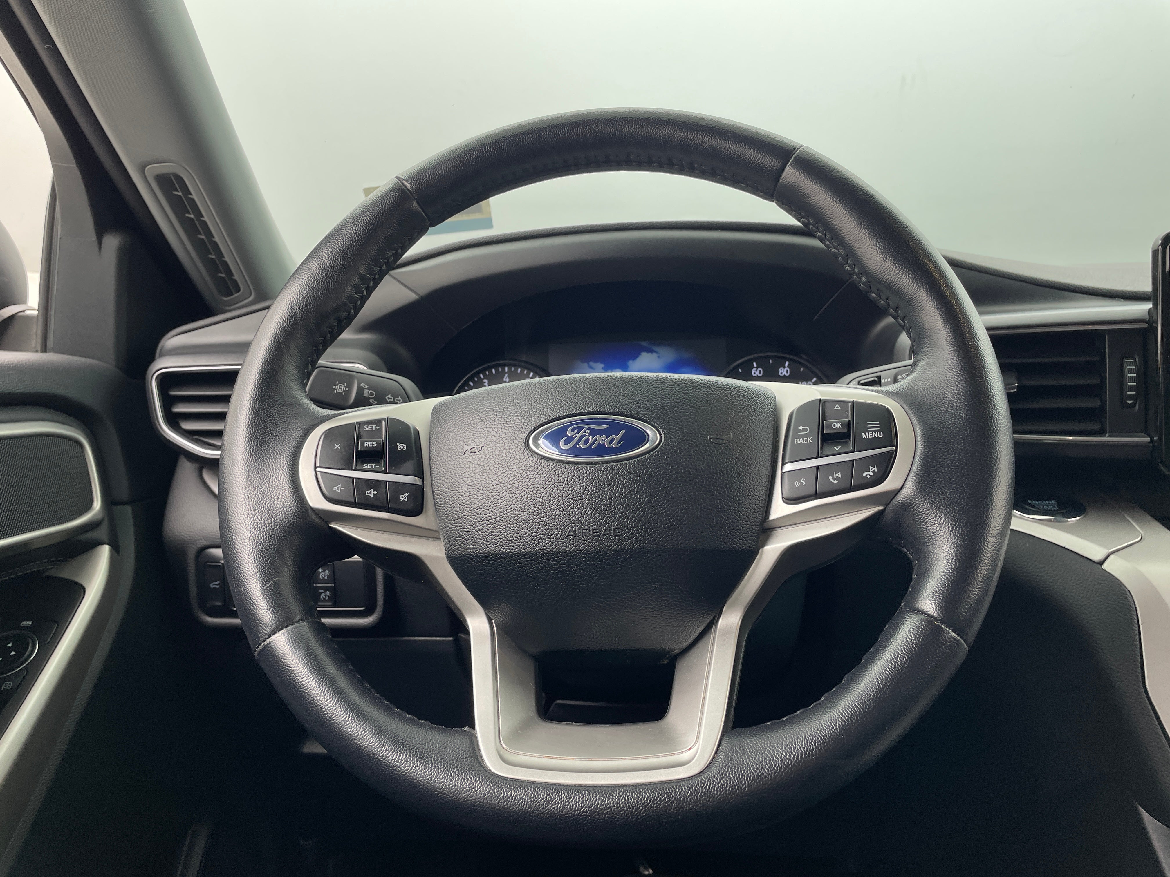 2023 Ford Explorer XLT 5