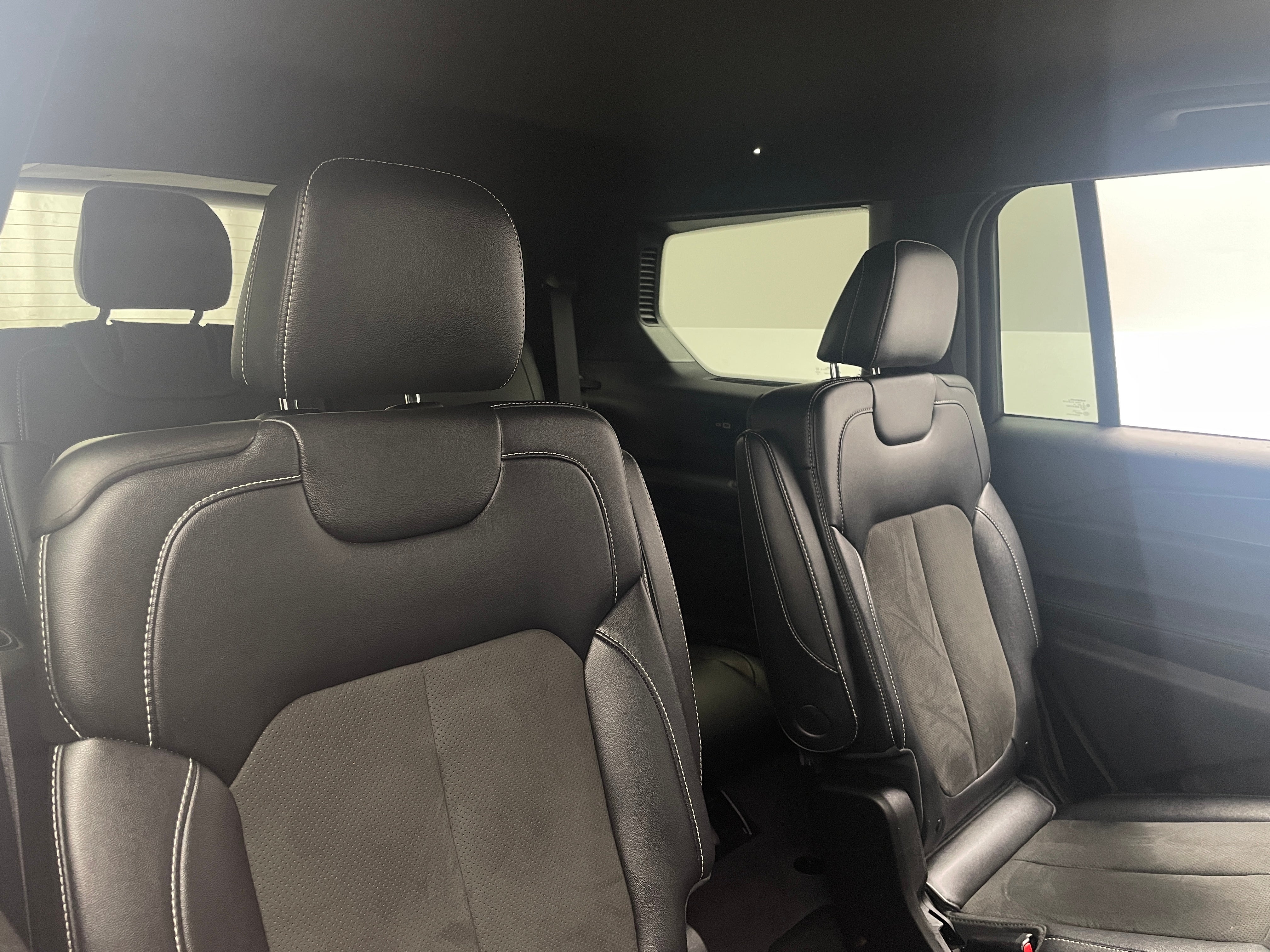 2023 Jeep Grand Cherokee L Altitude 6