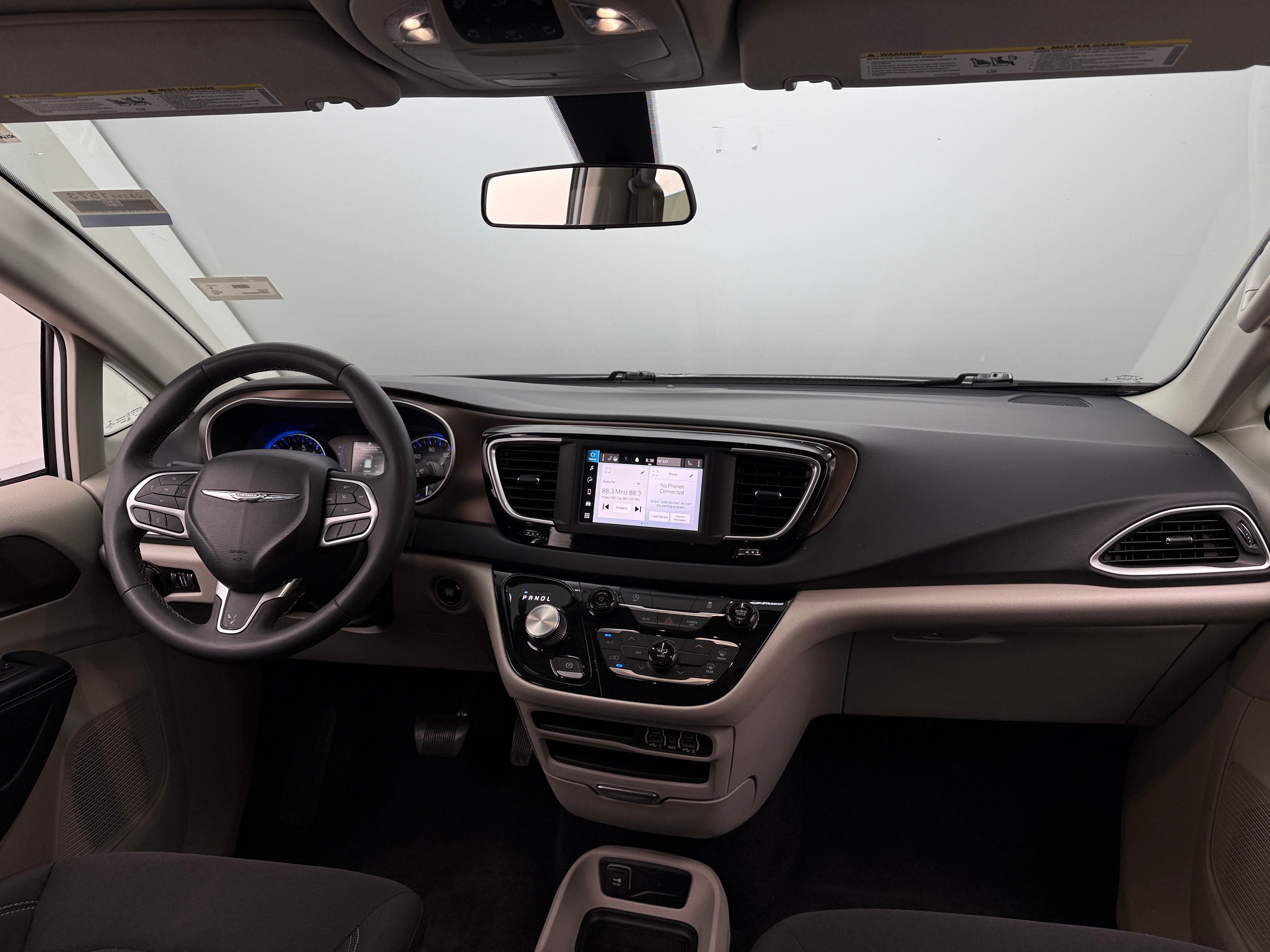 2022 Chrysler Voyager LX 3