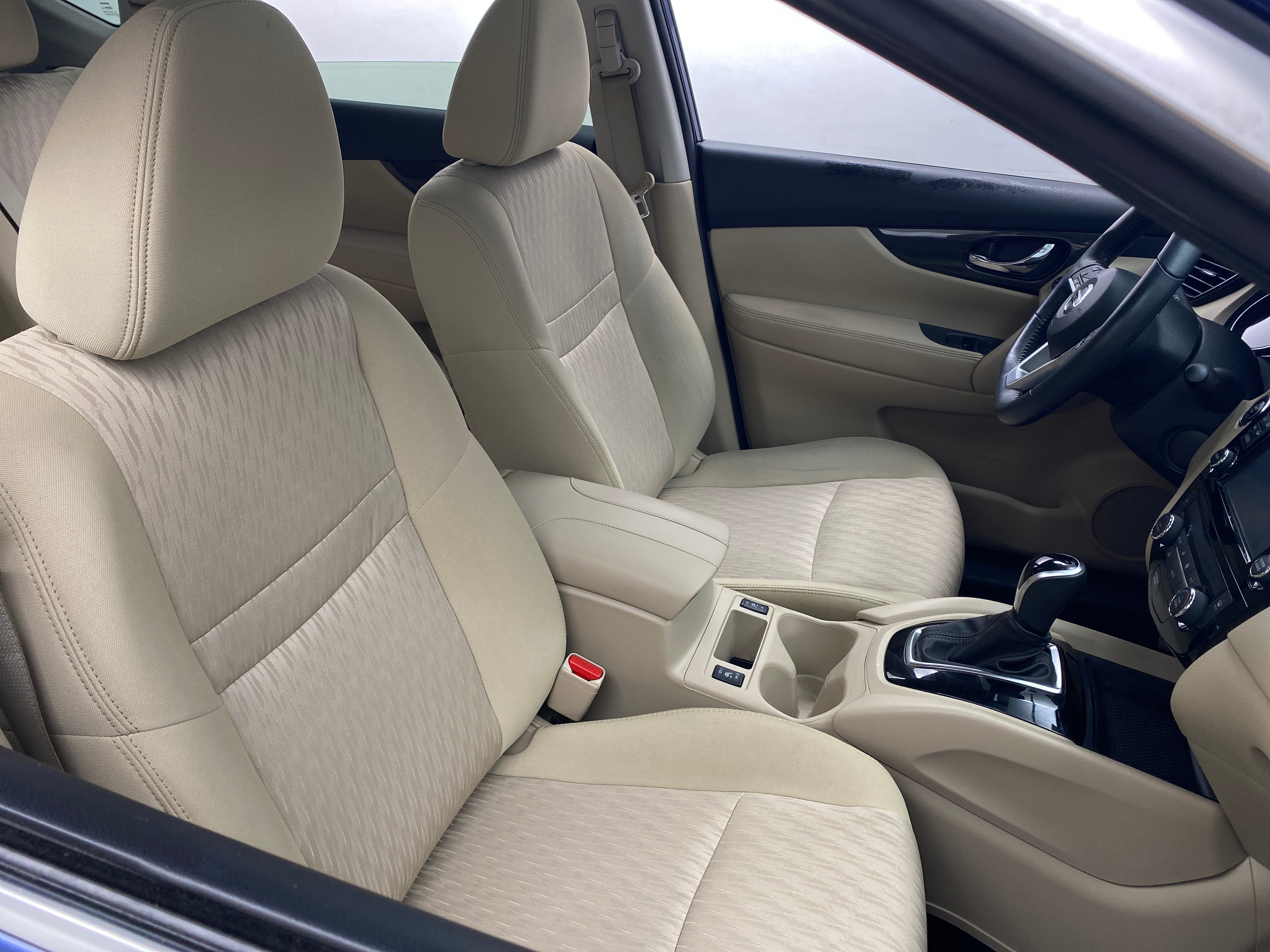 2017 Nissan Rogue SV 2