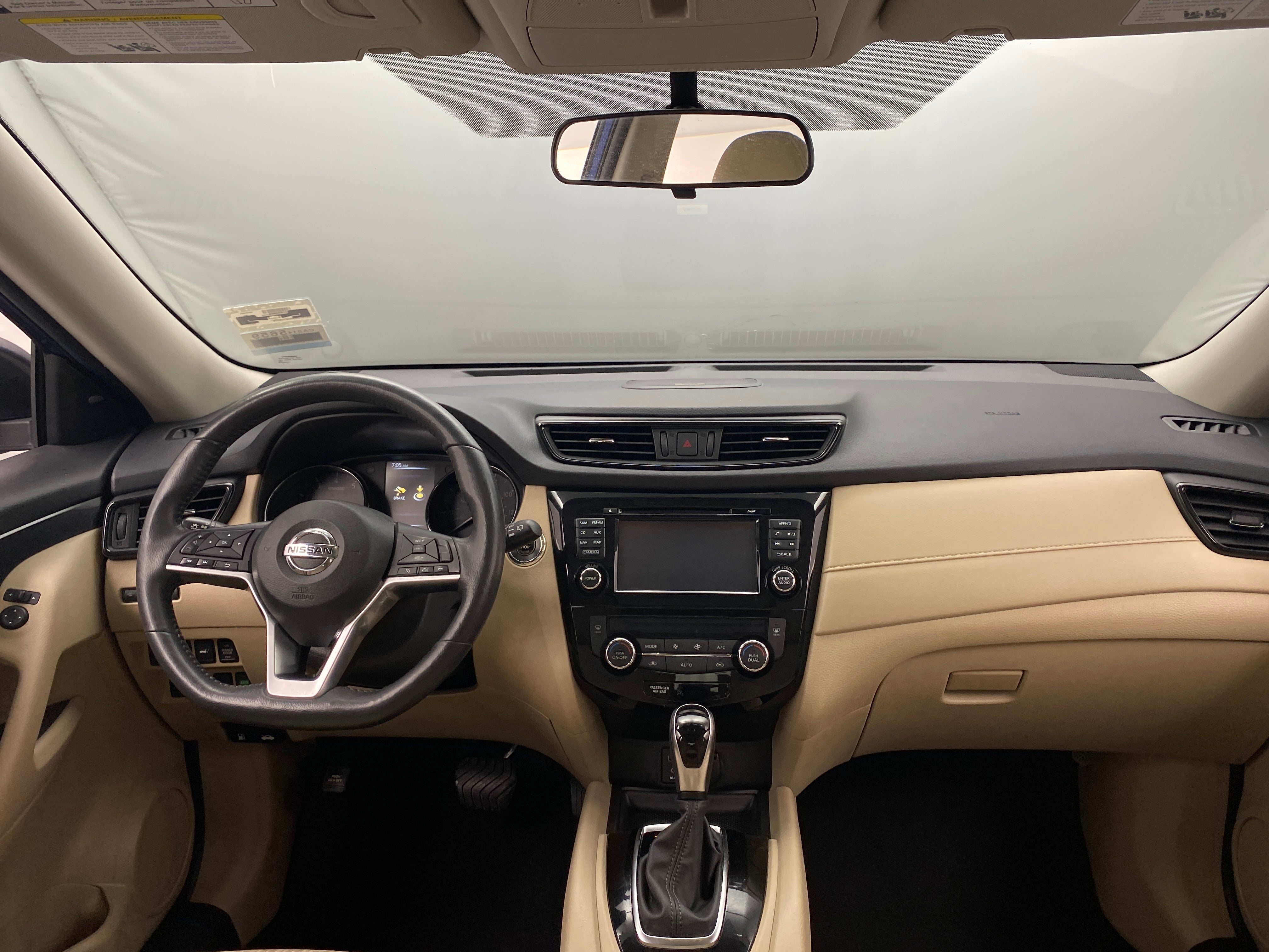 2017 Nissan Rogue SV 3