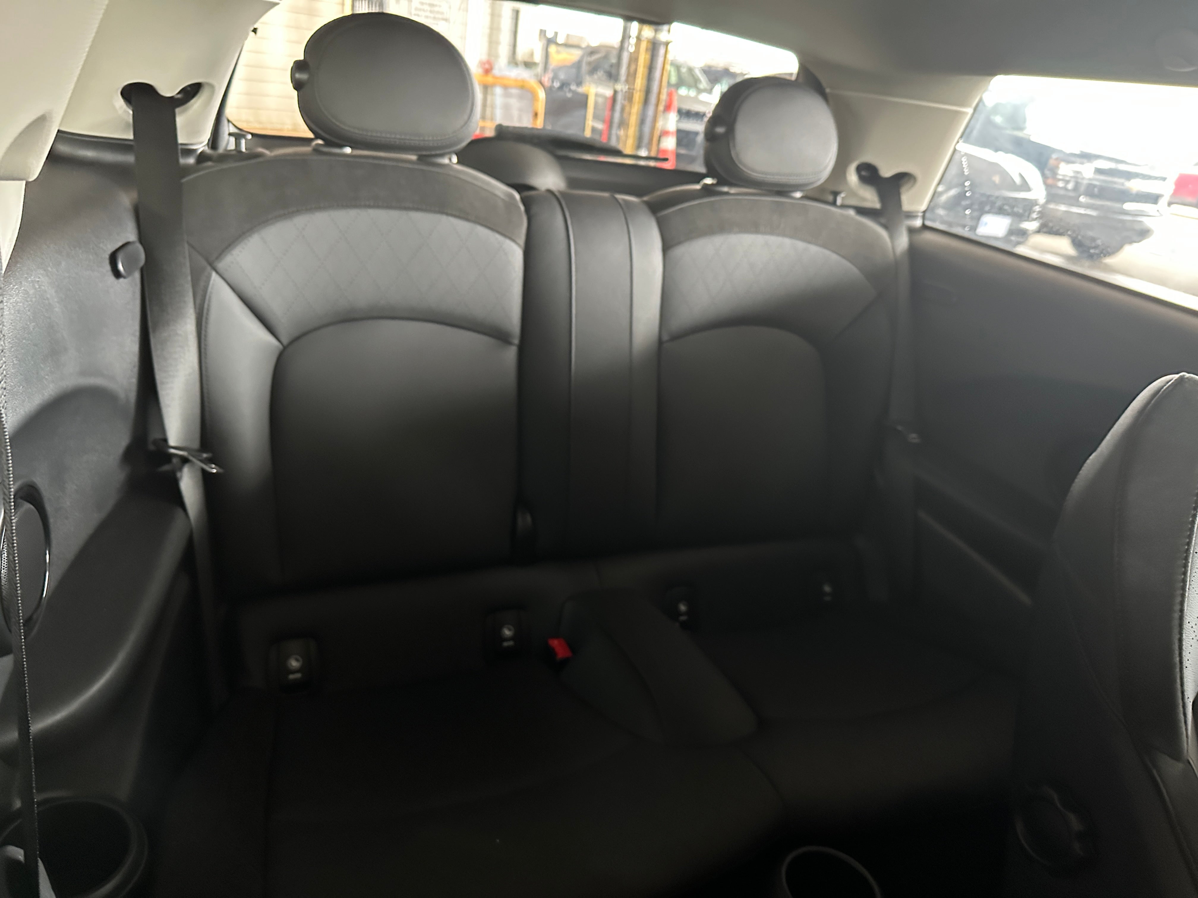 2024 MINI Cooper Hardtop SE 4
