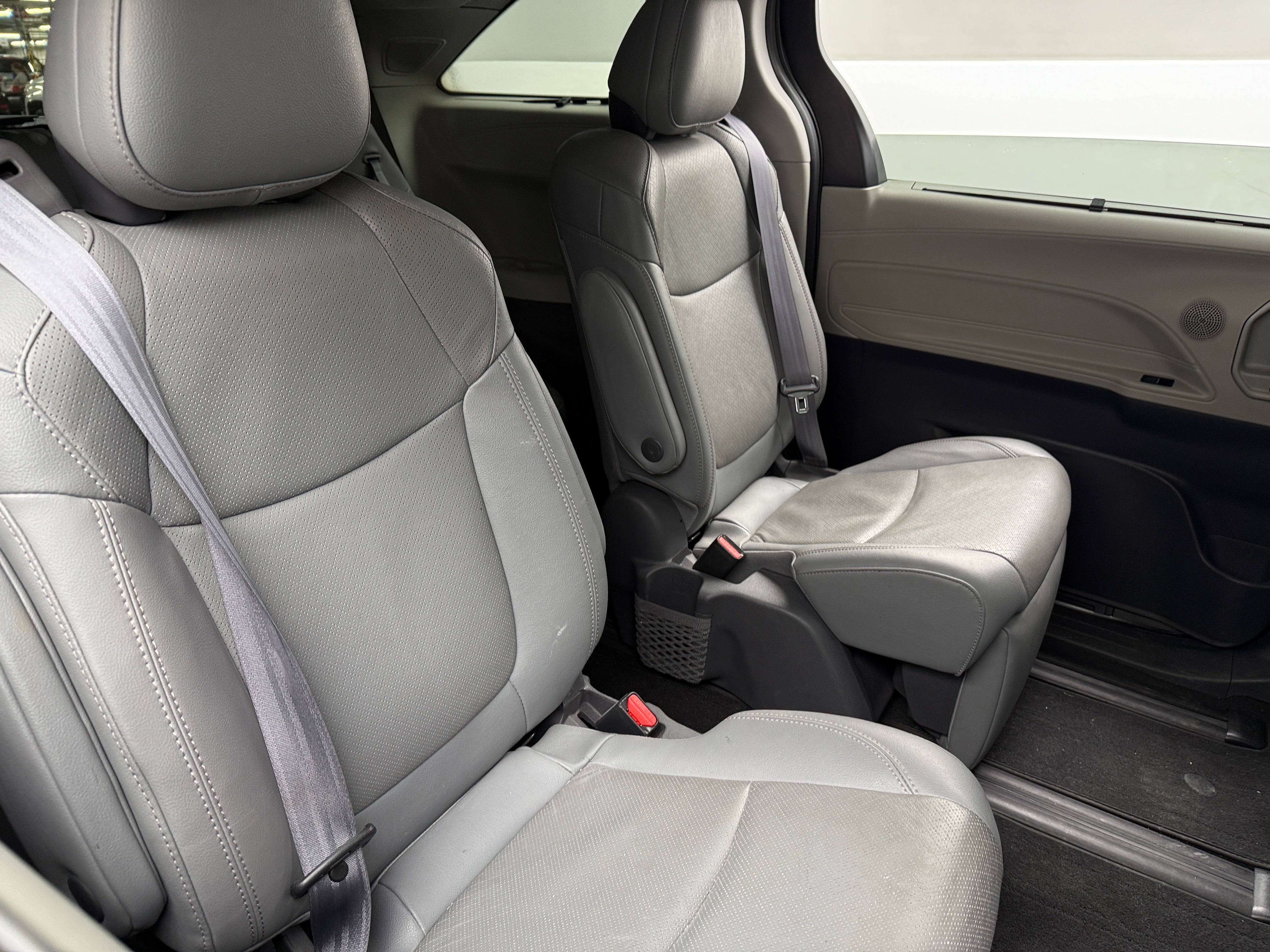 2021 Toyota Sienna Limited 5