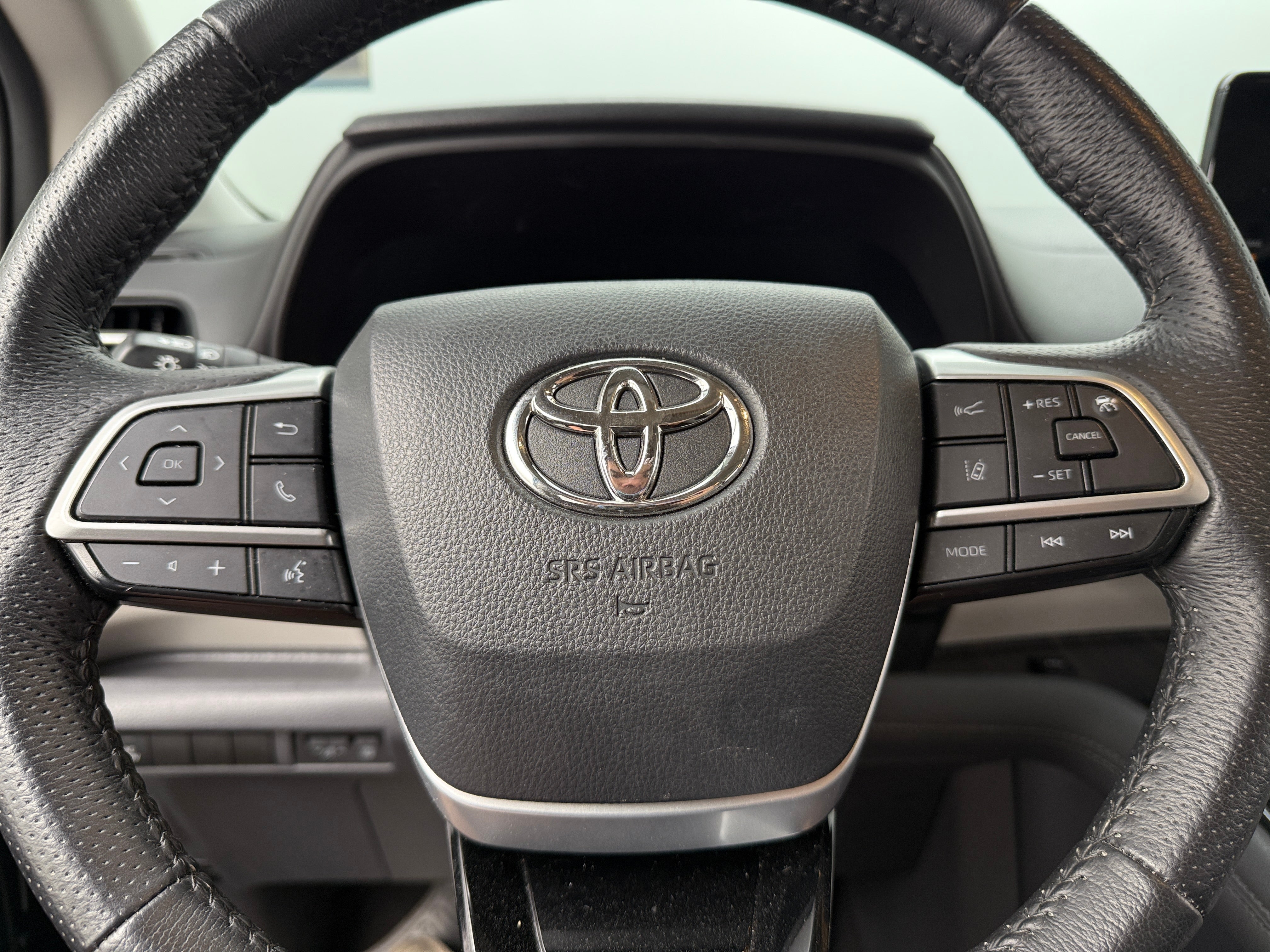 2021 Toyota Sienna Limited 4