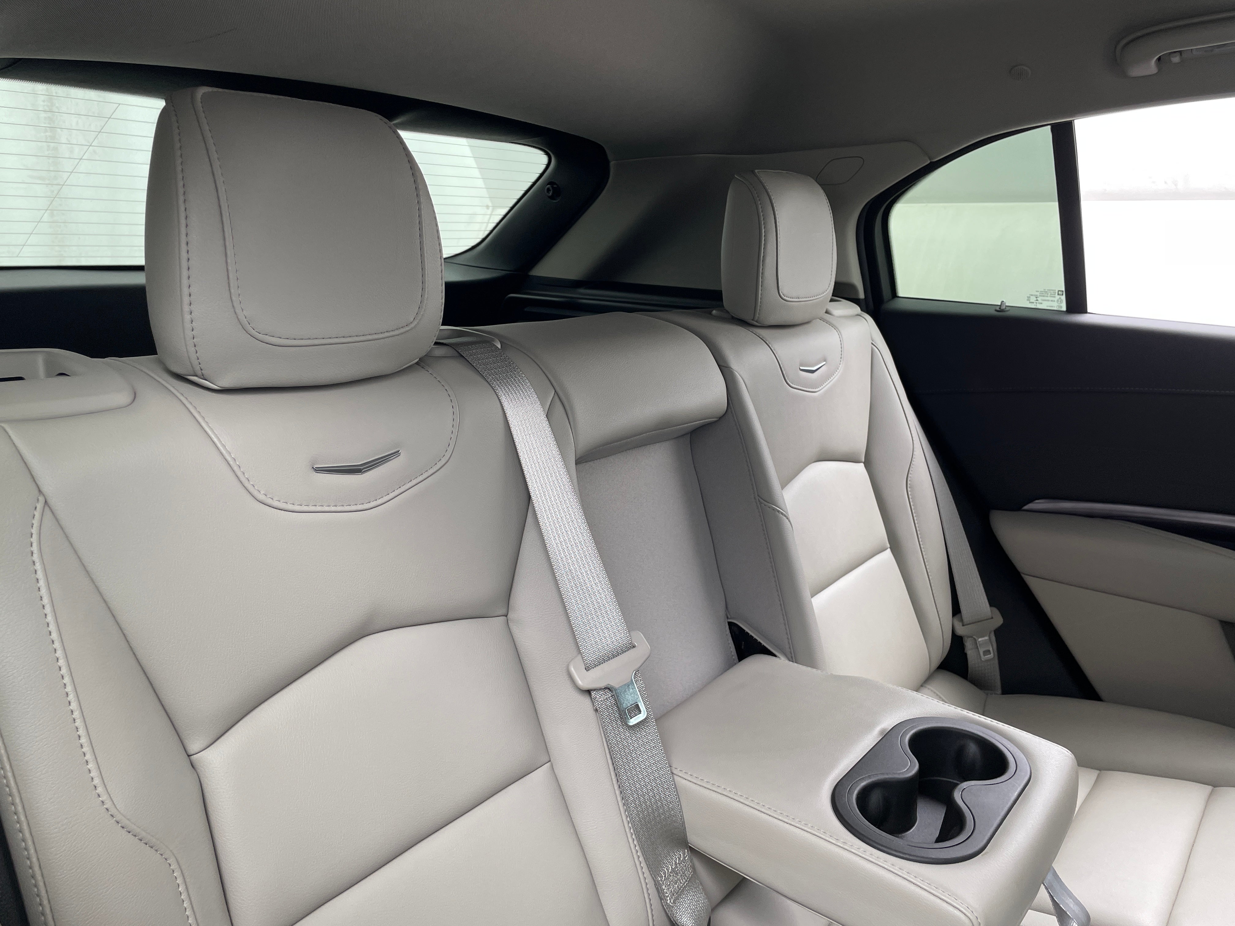 2022 Cadillac XT4 Luxury 5