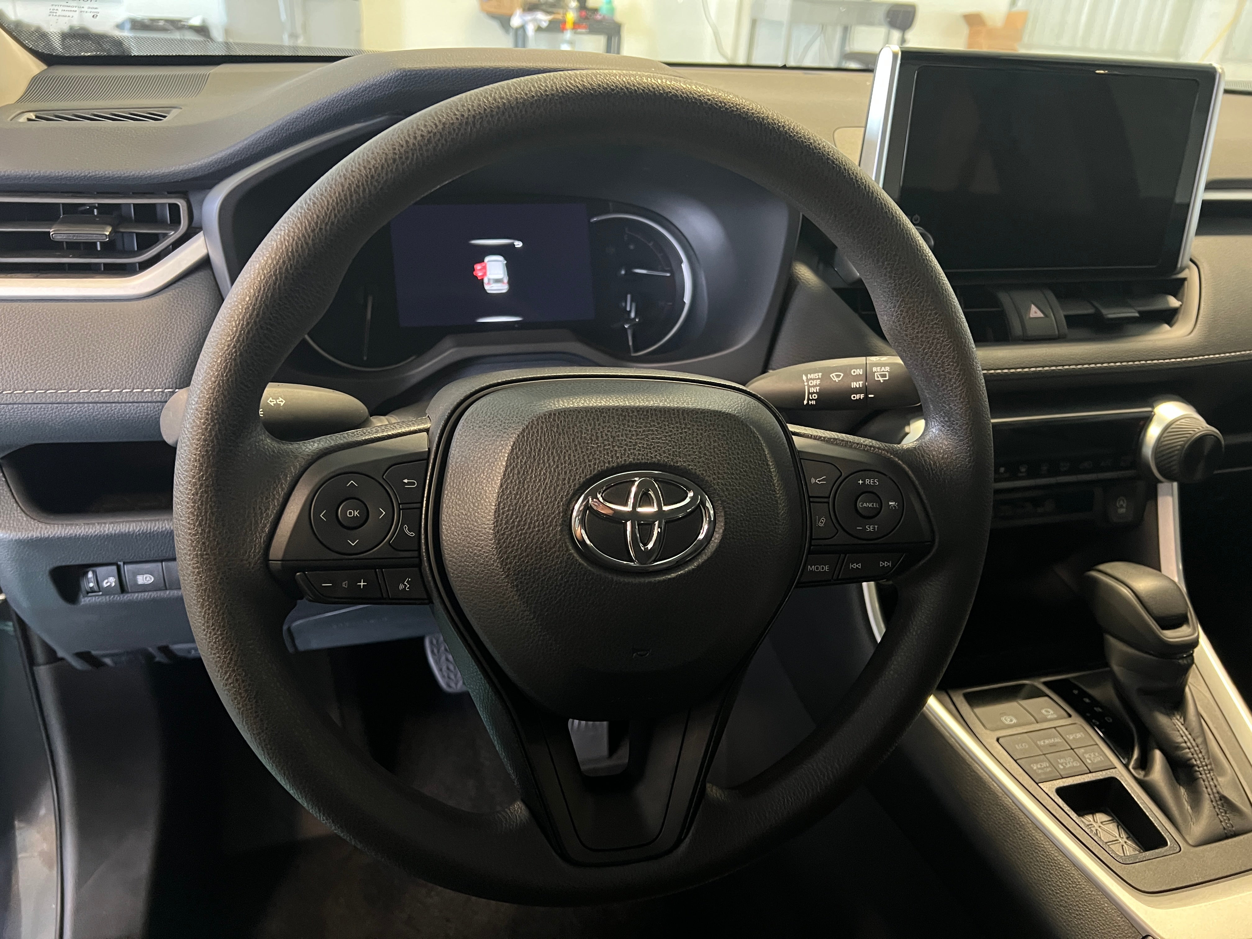2024 Toyota RAV4 LE 5