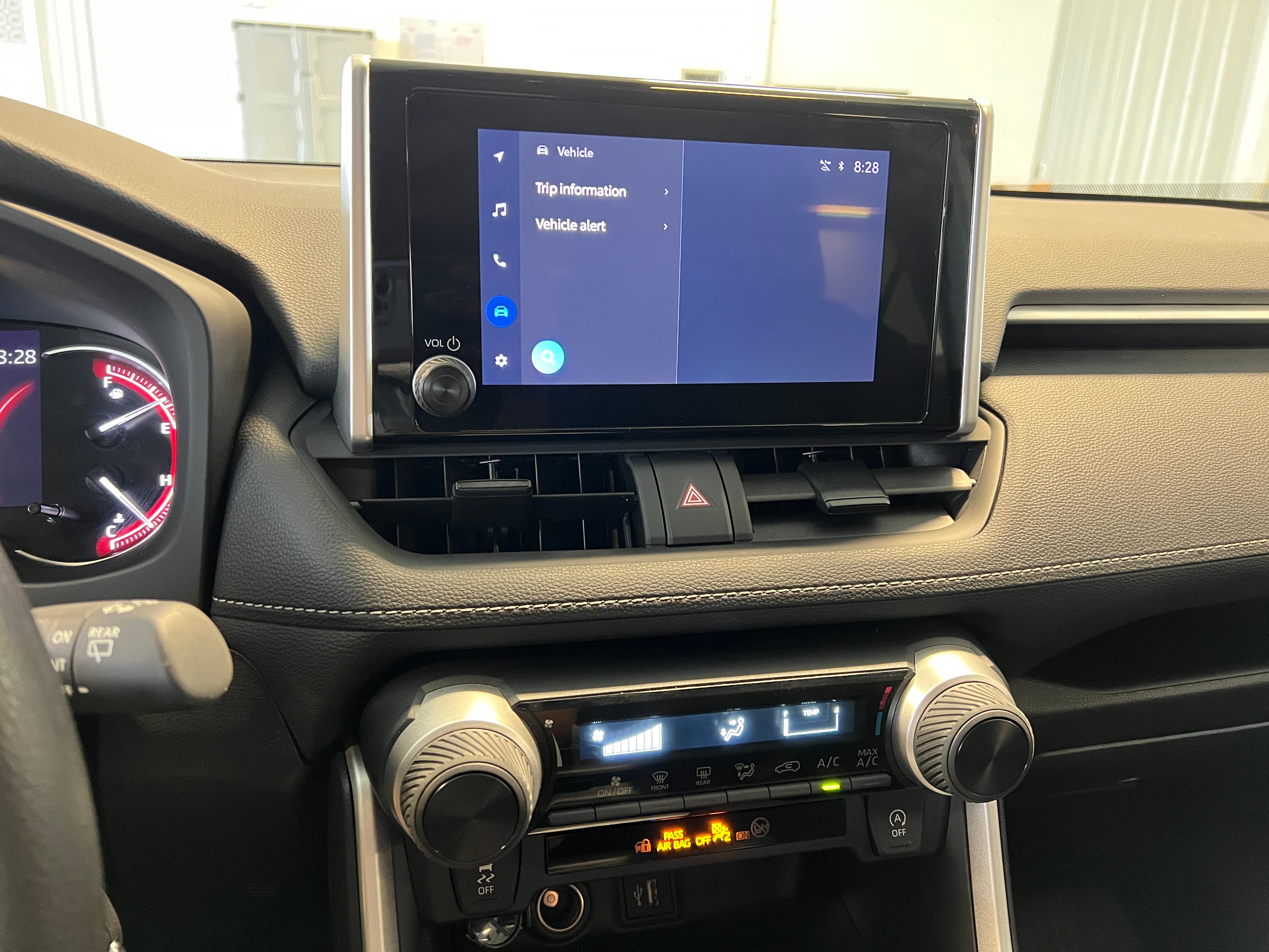 2024 Toyota RAV4 LE 4