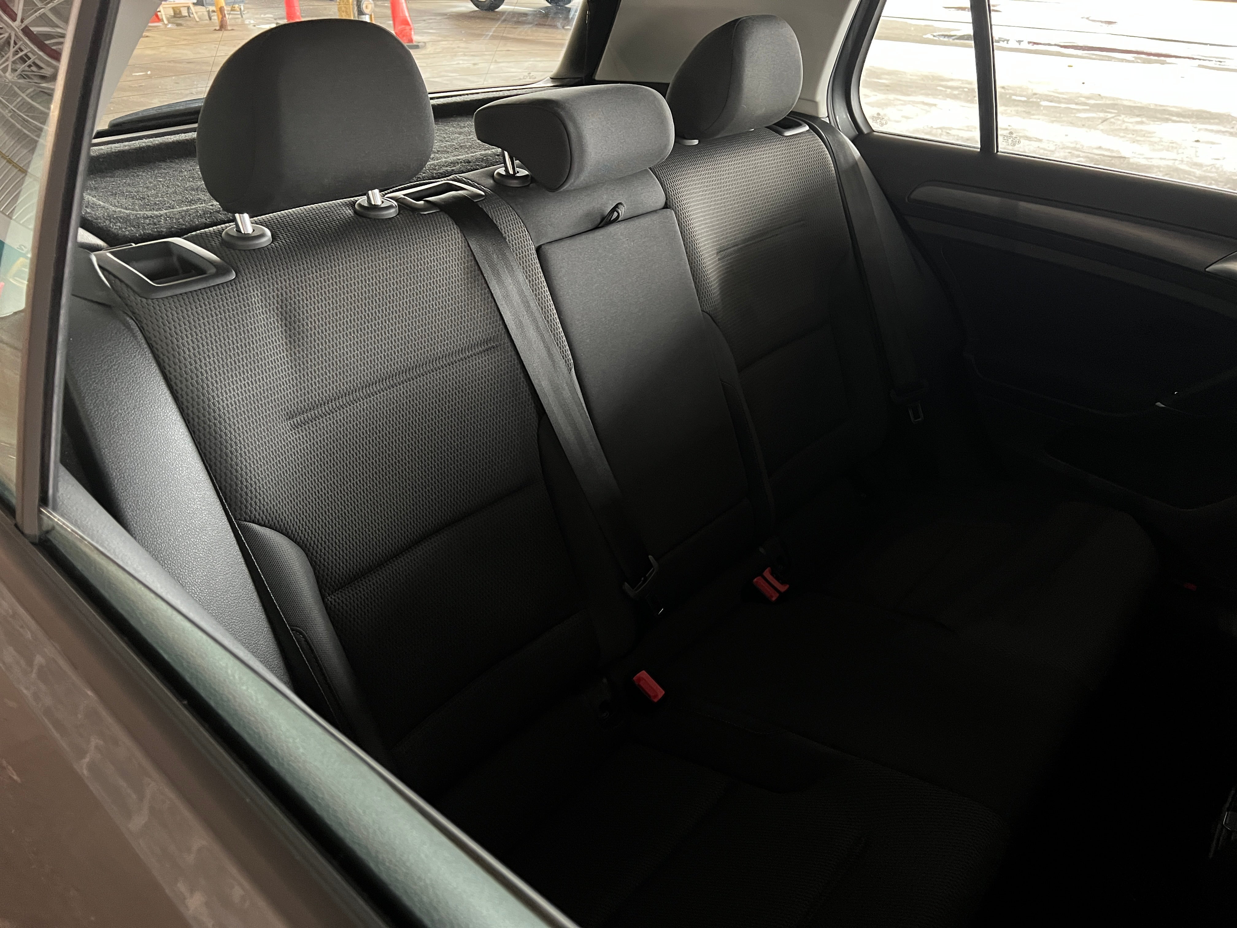 2019 Volkswagen e-Golf SE 6