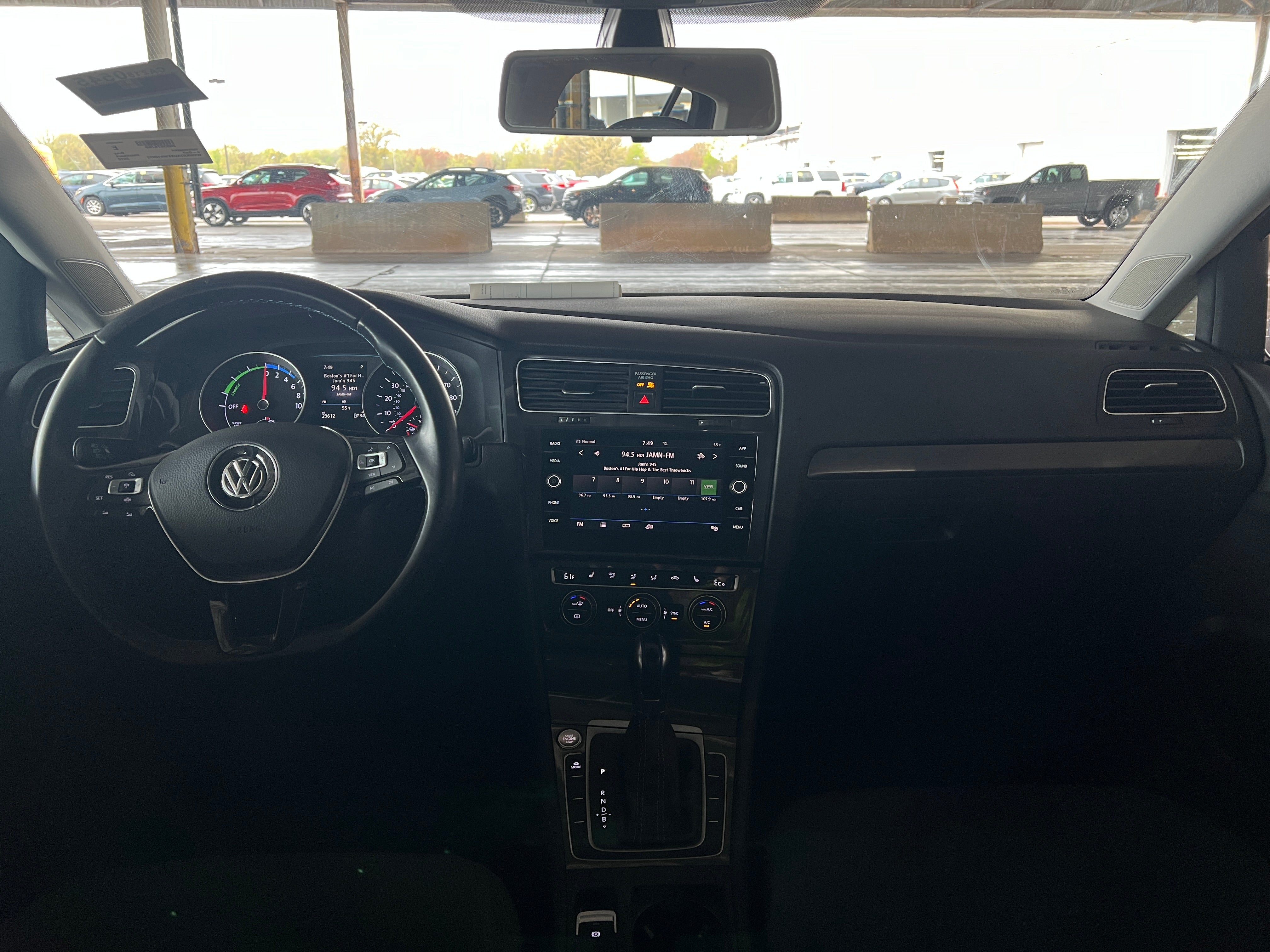 2019 Volkswagen e-Golf SE 3