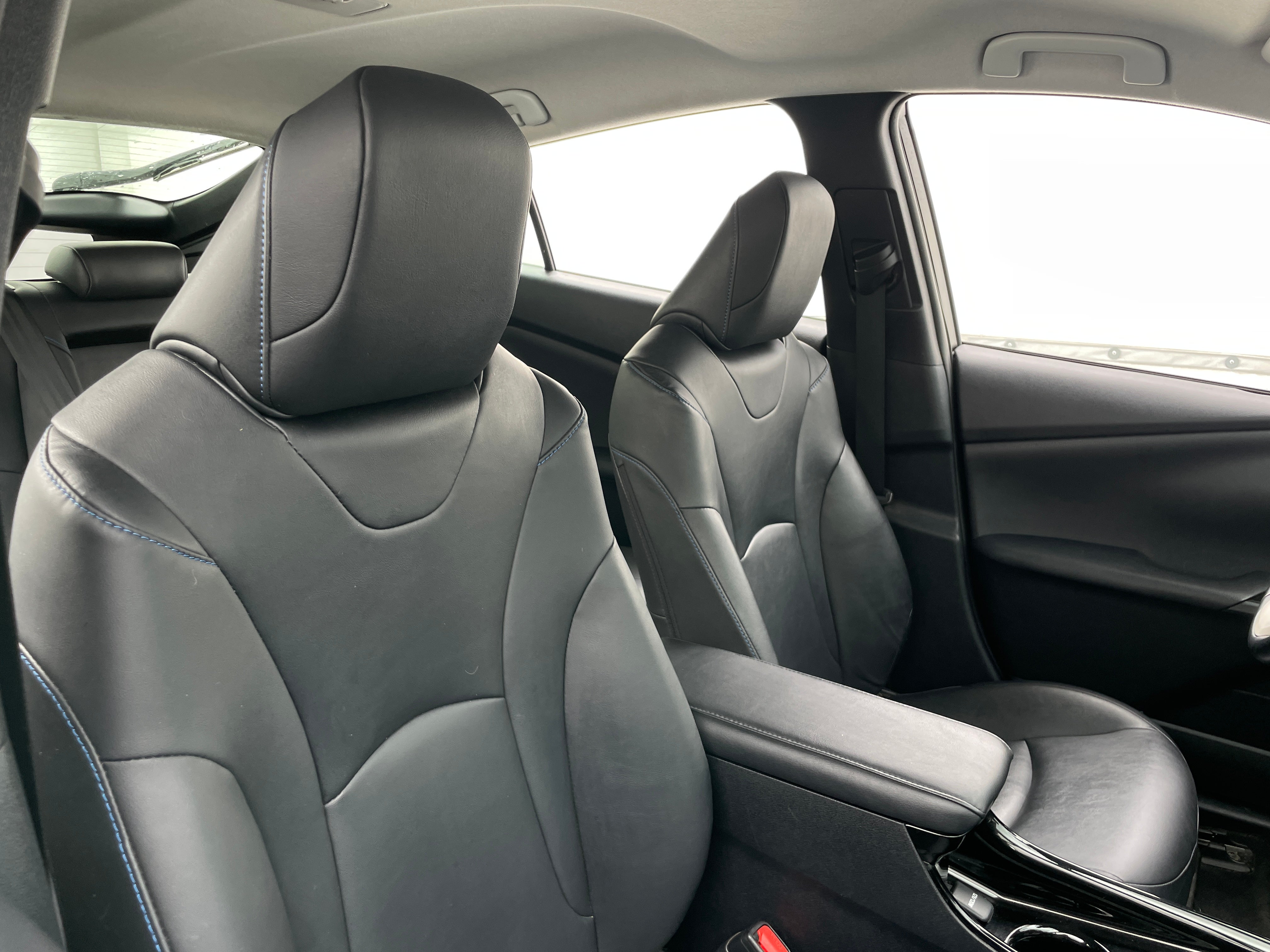 2018 Toyota Prius Three 2
