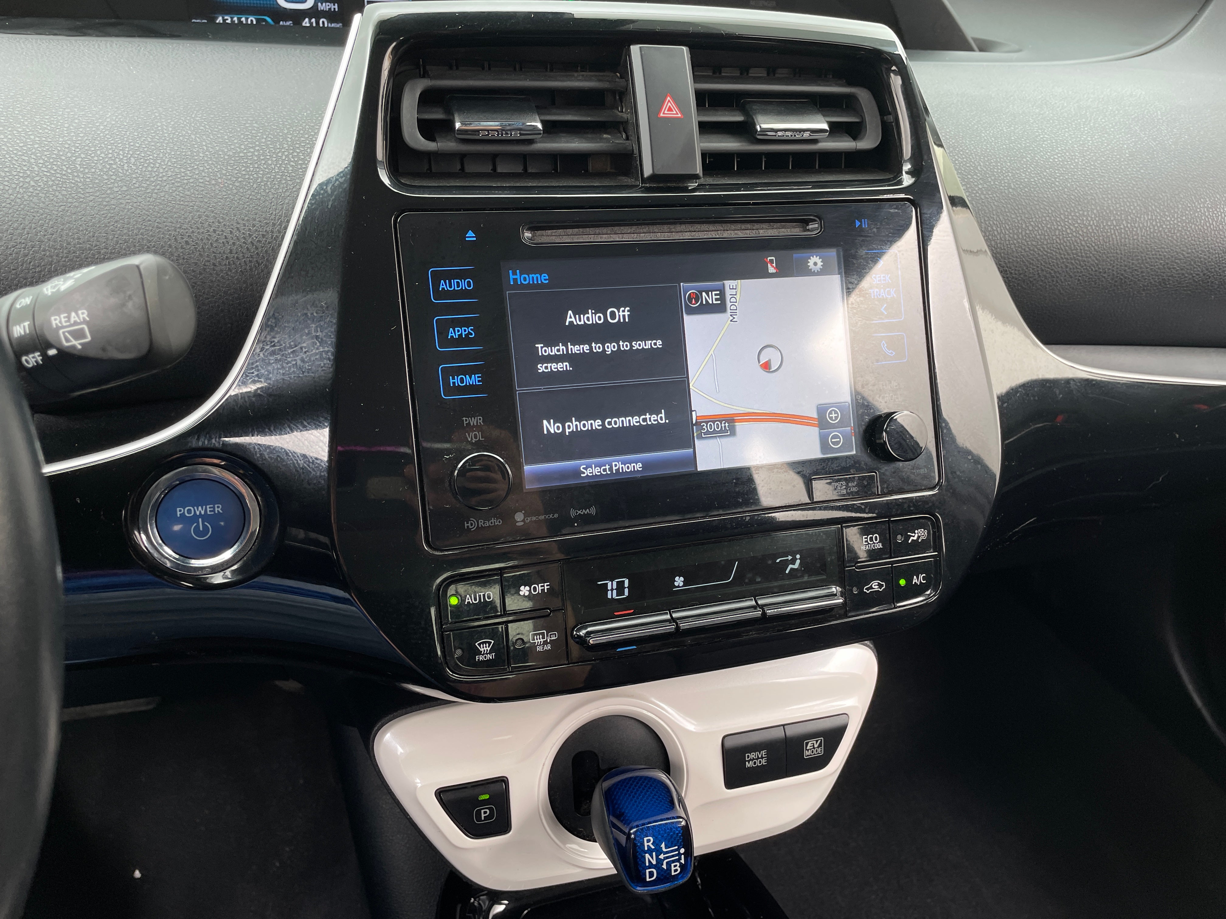 2018 Toyota Prius Three 4