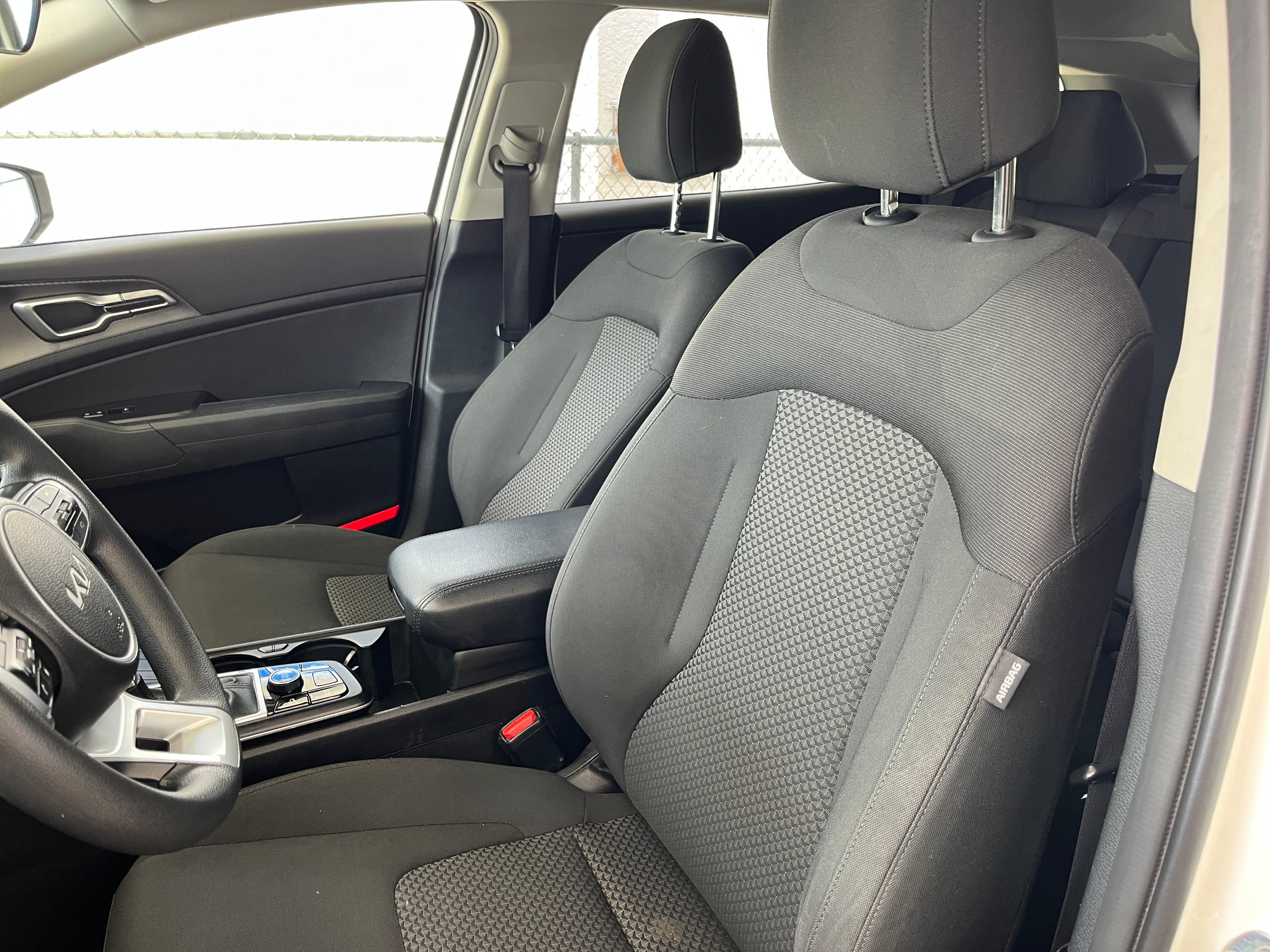 2023 Kia Sportage LX 2