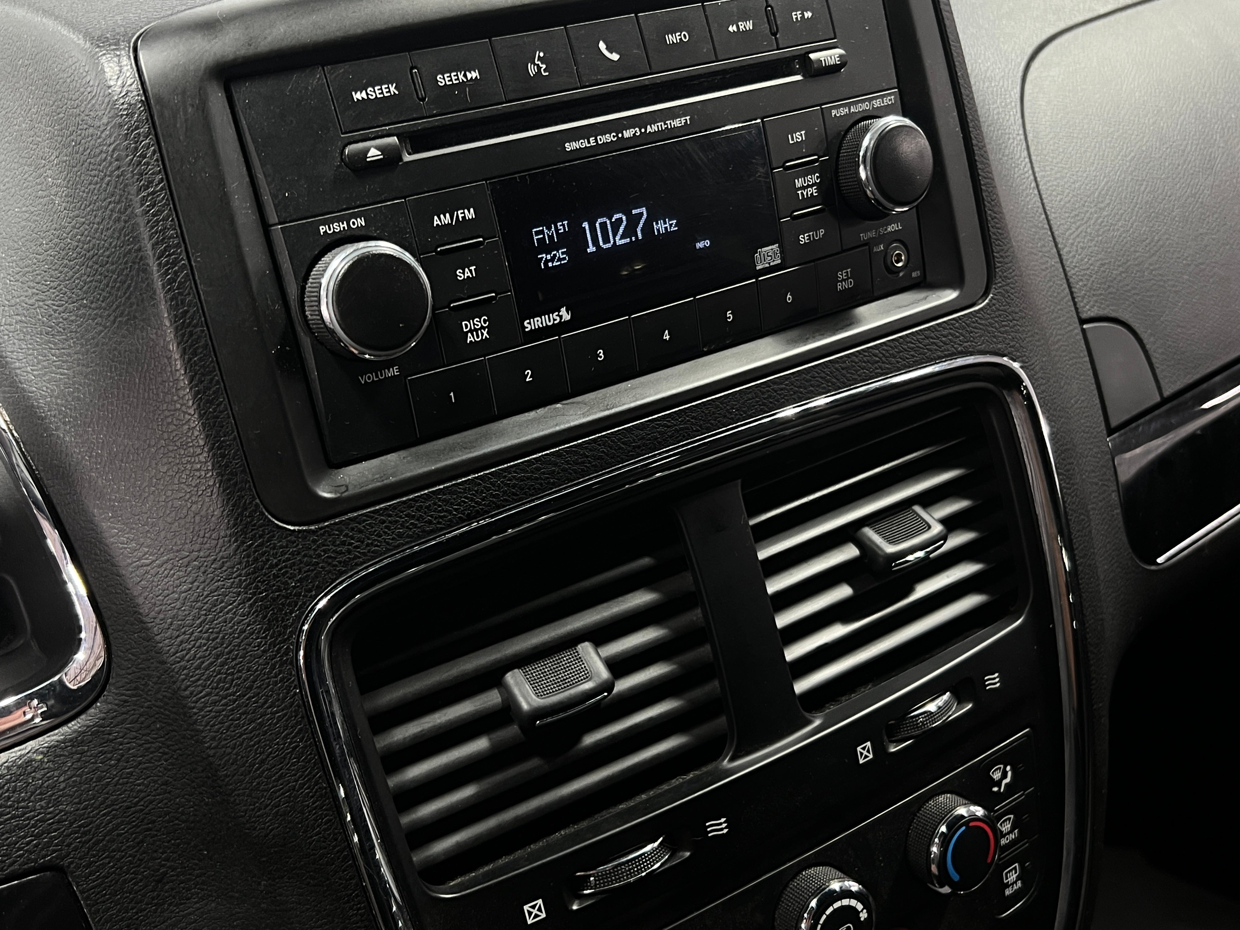 2016 Dodge Grand Caravan SE 4