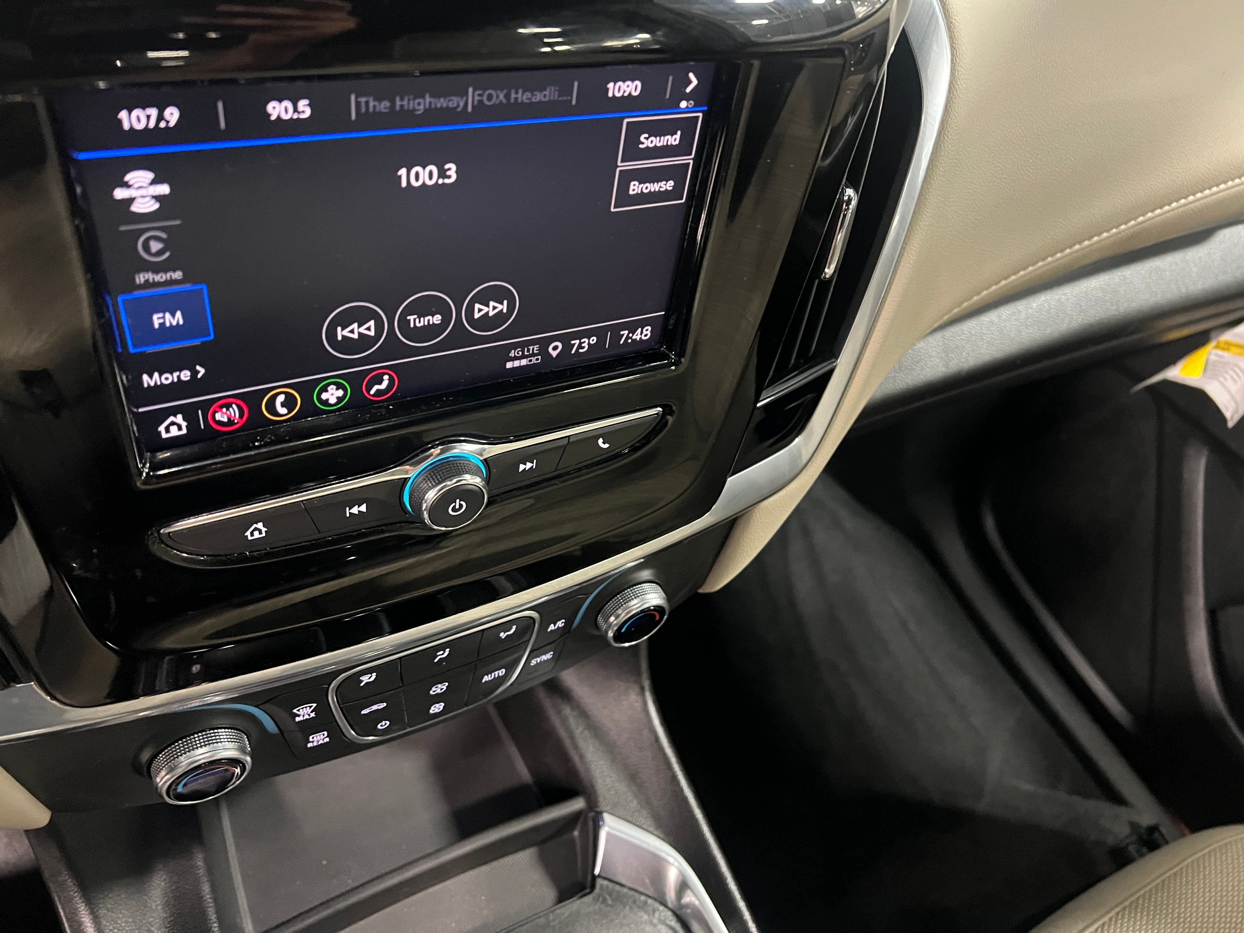2022 Chevrolet Traverse LS 4