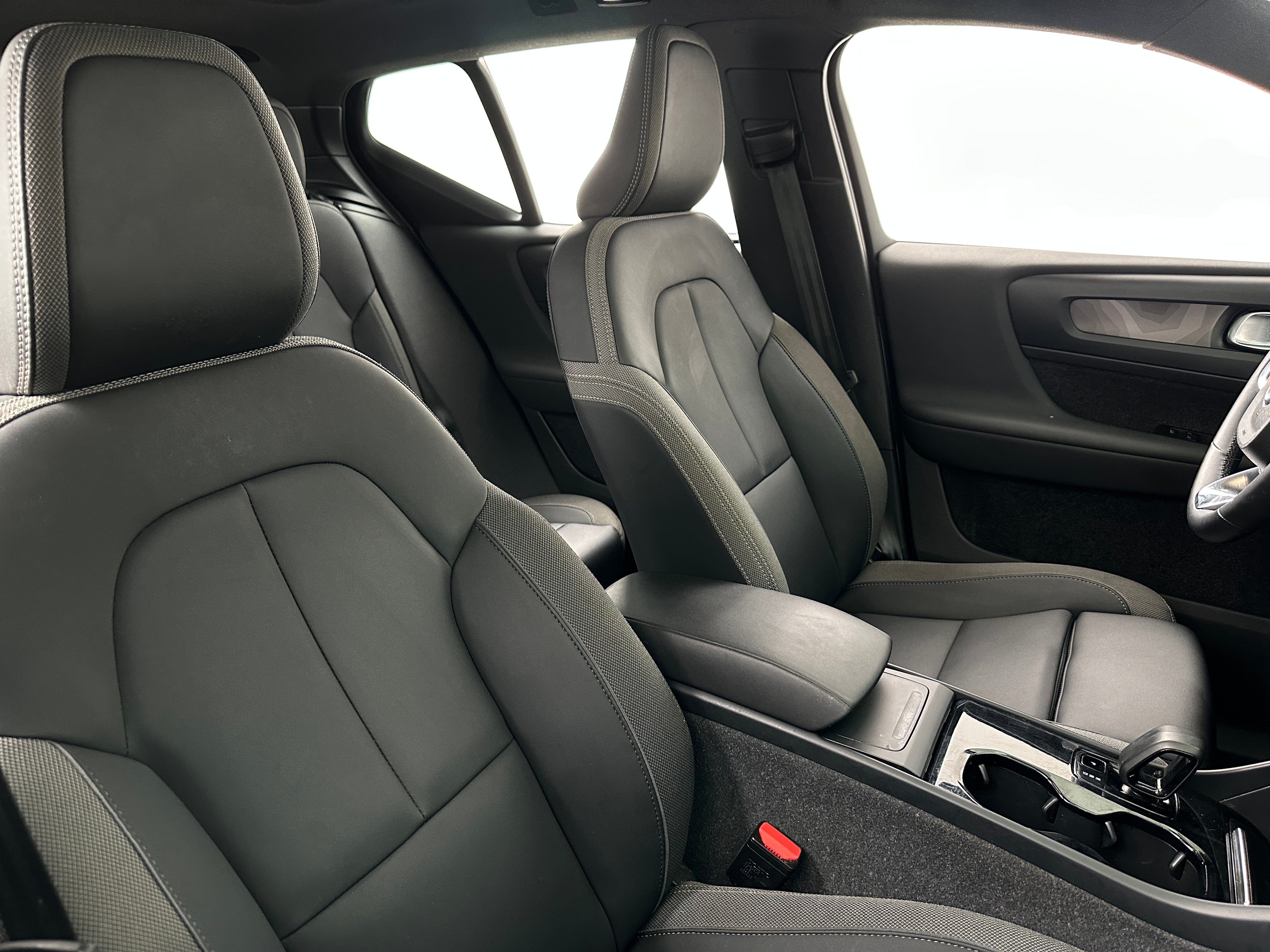 2023 Volvo XC40 Recharge Ultimate 2