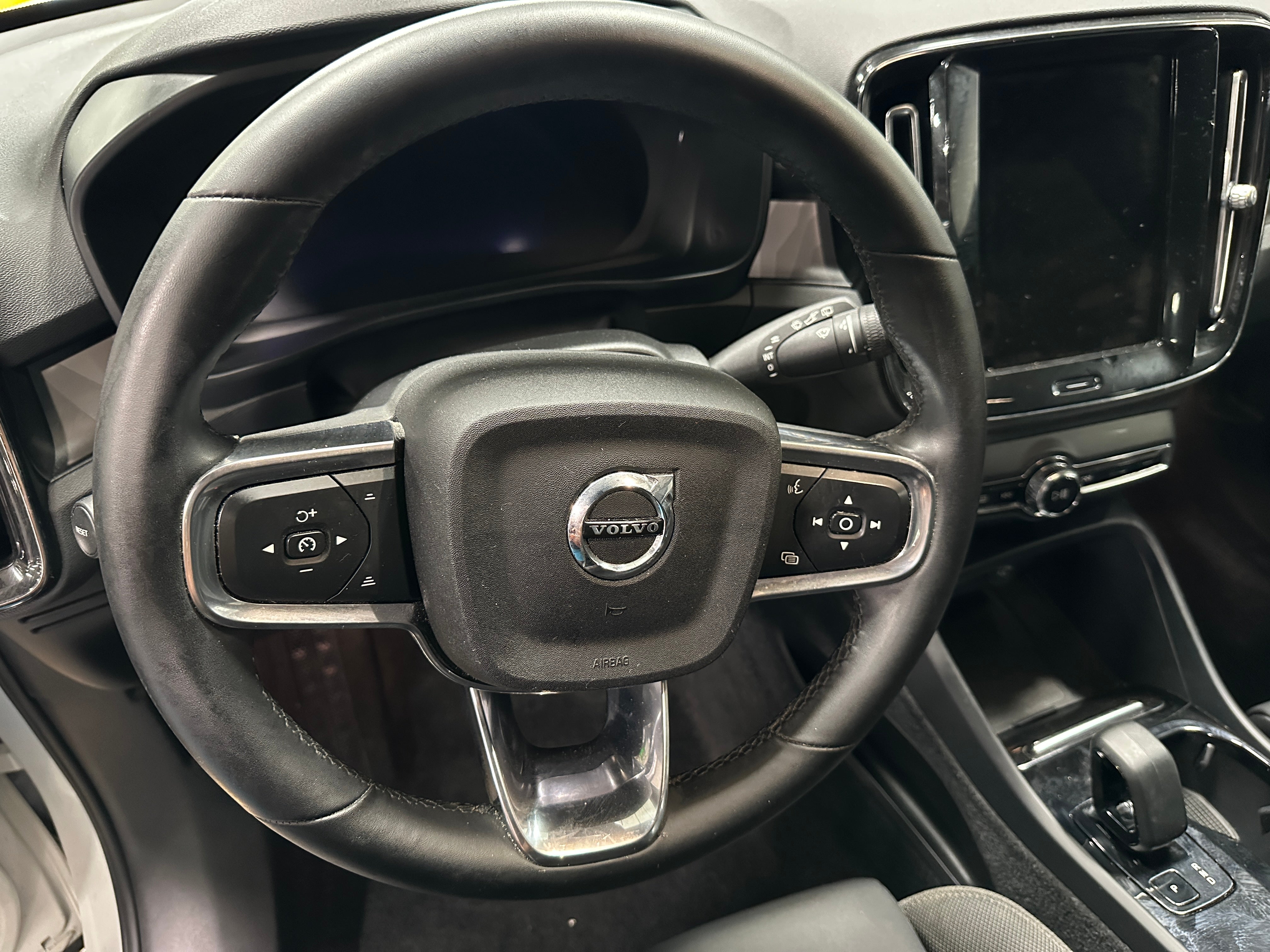 2023 Volvo XC40 Recharge Ultimate 5