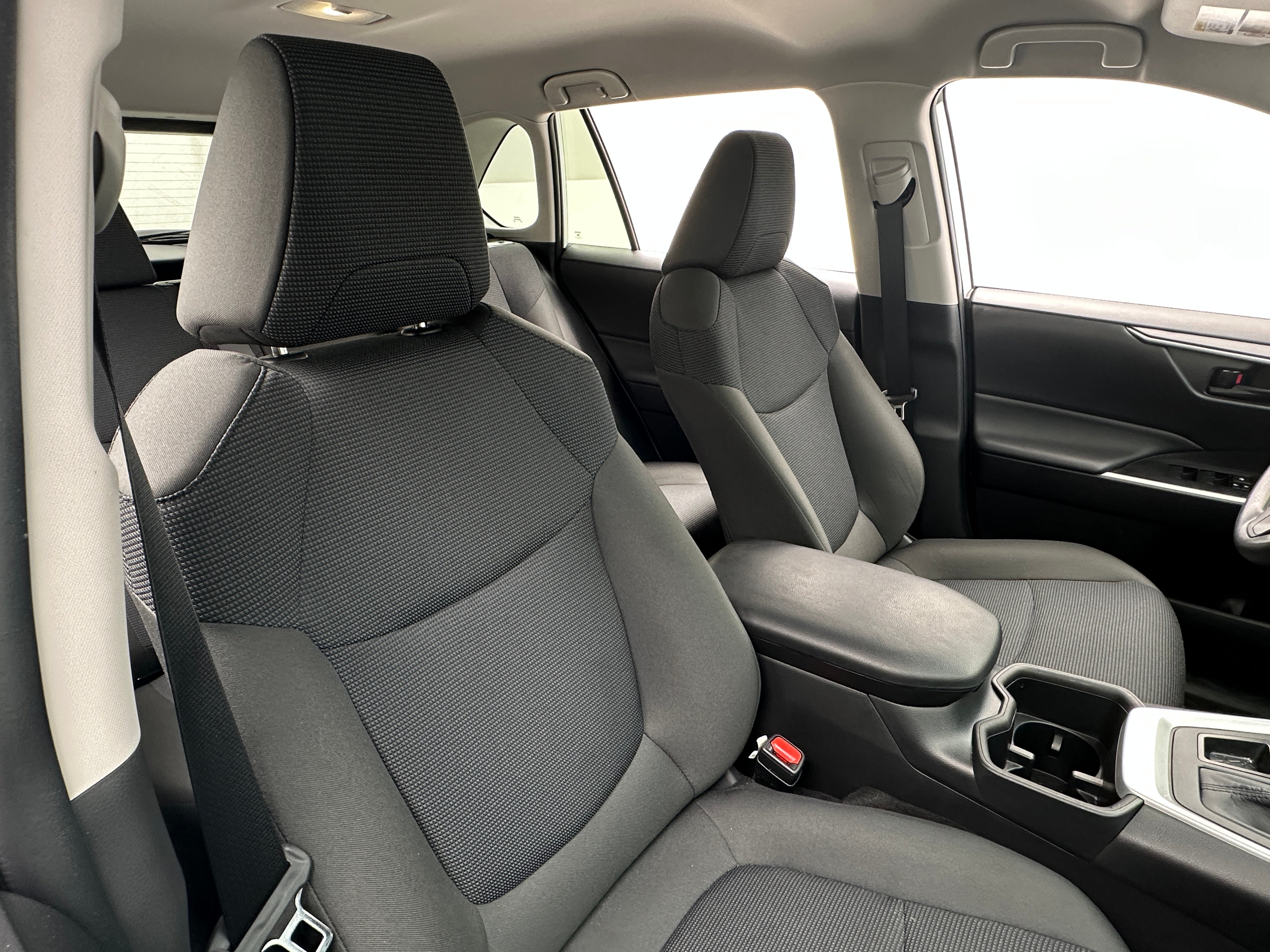 2024 Toyota RAV4 LE 2