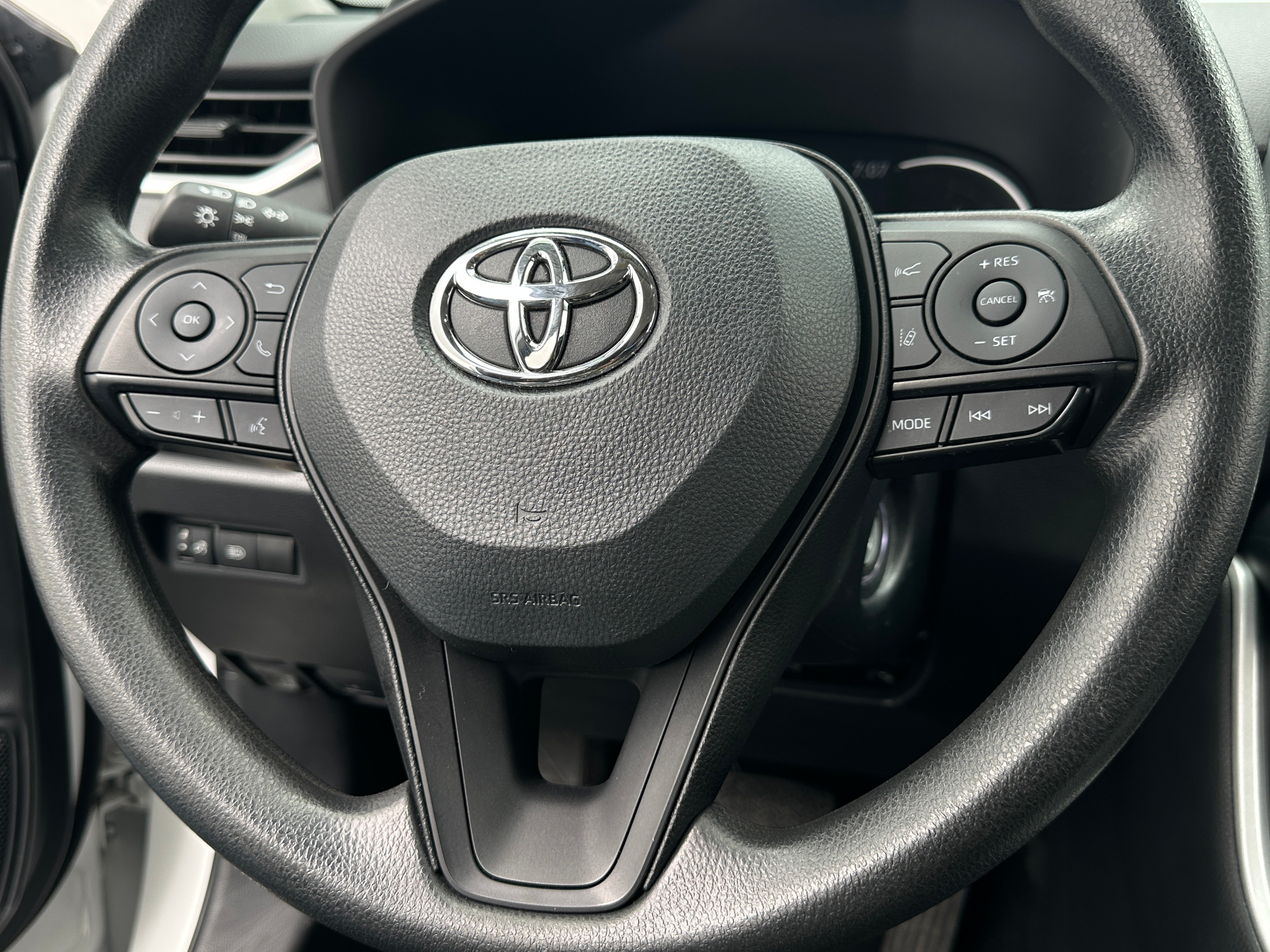 2024 Toyota RAV4 LE 5