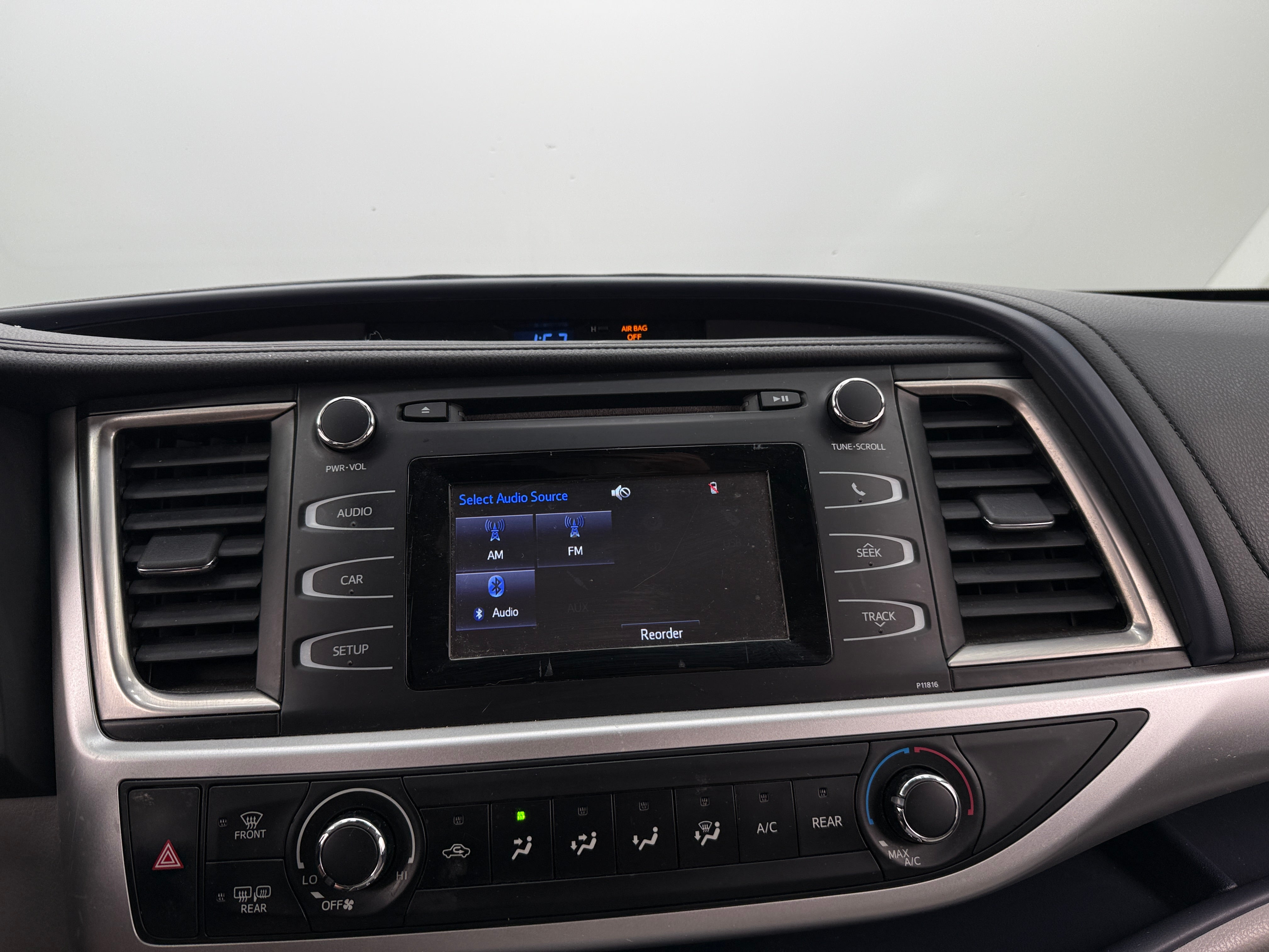 2019 Toyota Highlander LE 4