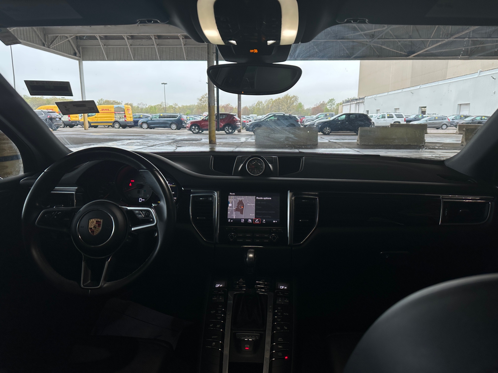 Thumbnail: 2017 Porsche Macan - 2