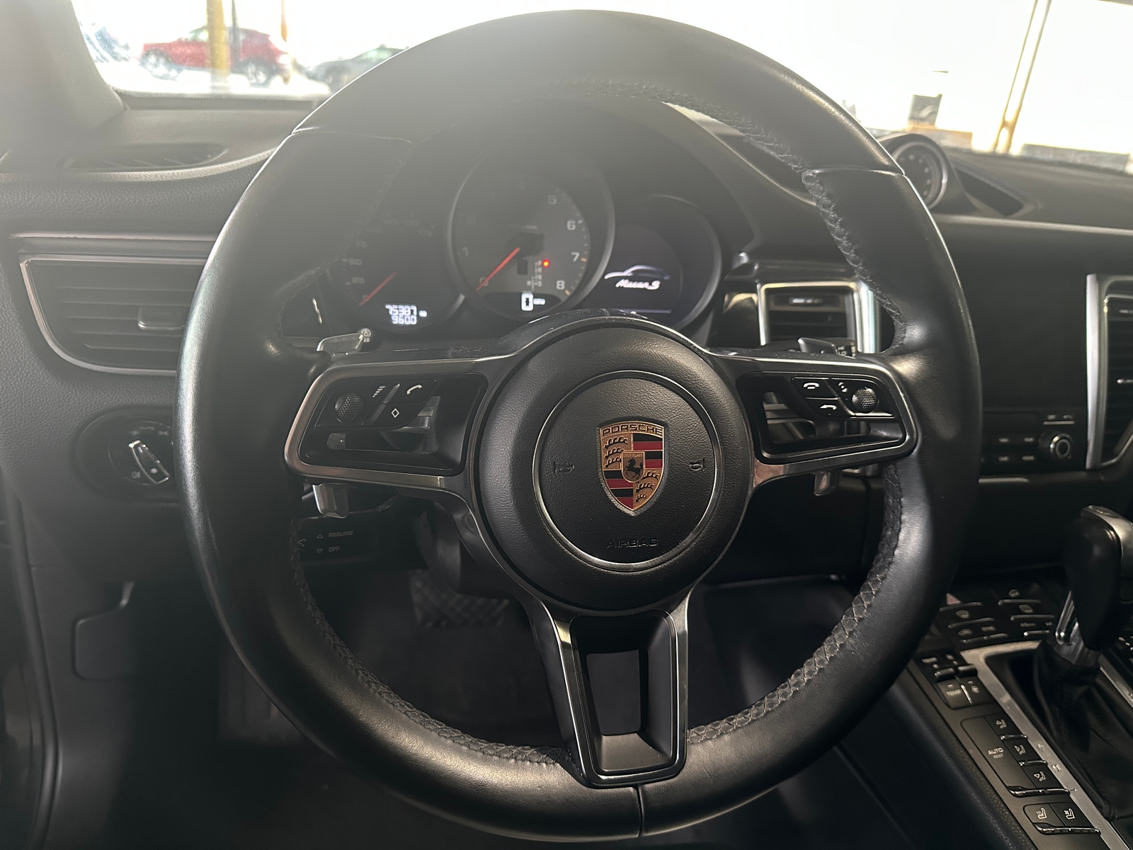 Thumbnail: 2017 Porsche Macan - 4