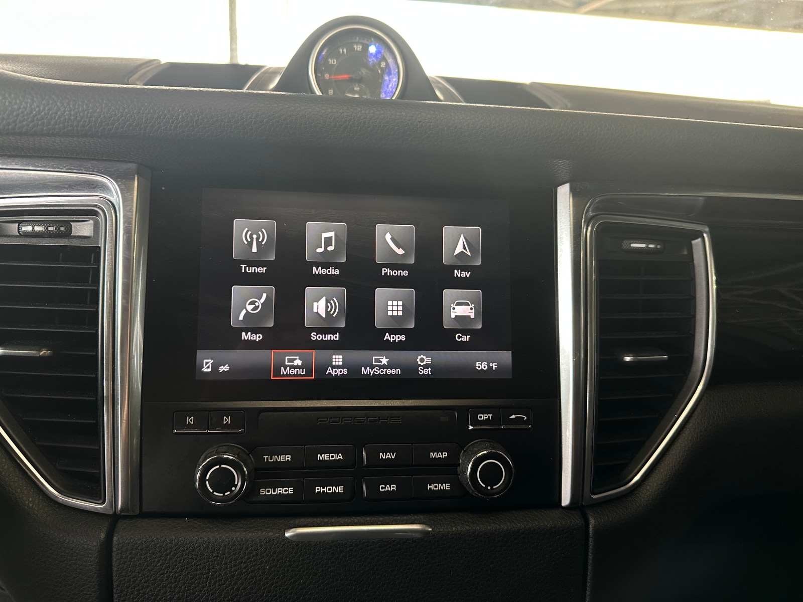 Thumbnail: 2017 Porsche Macan - 3