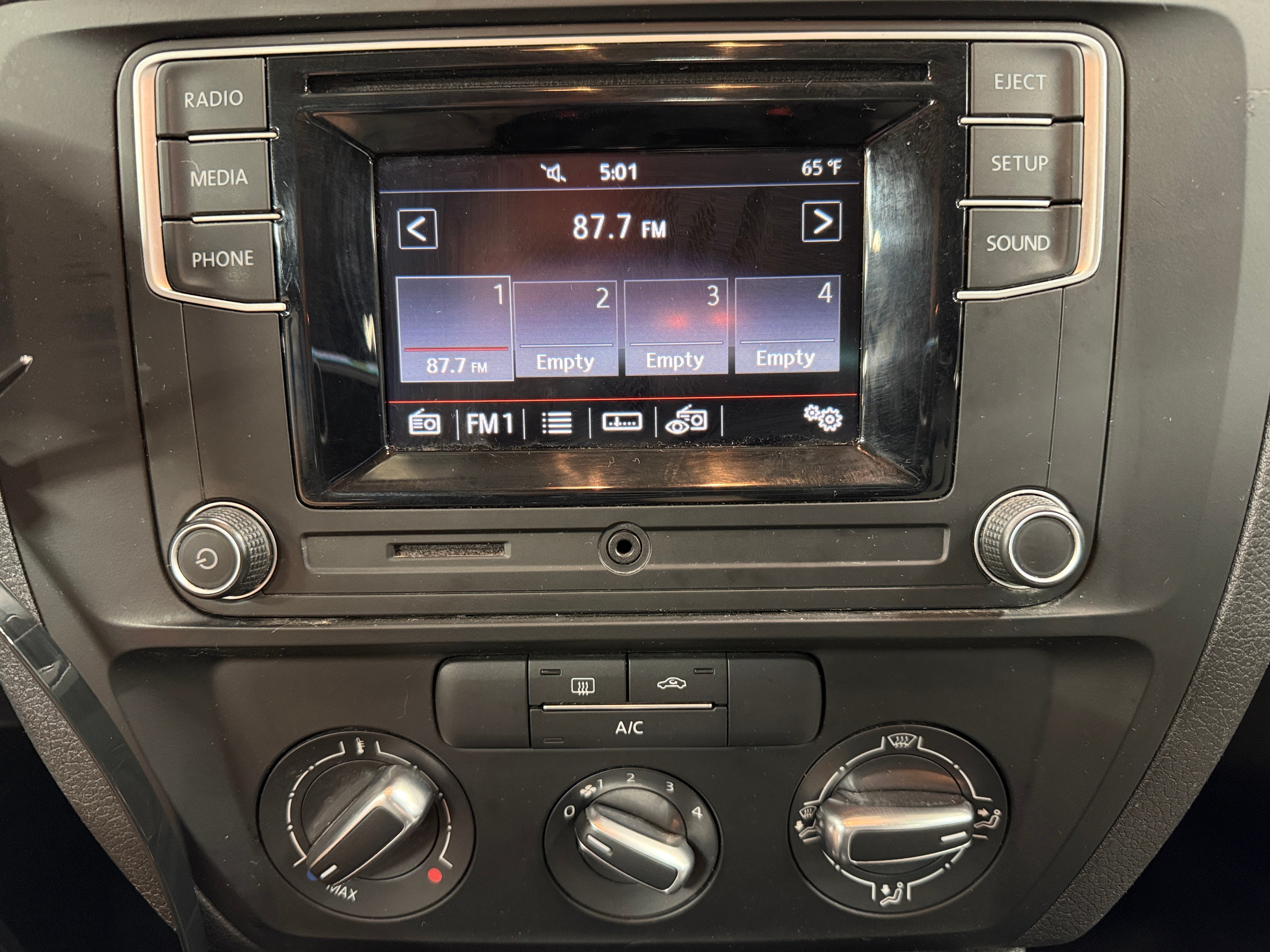 2017 Volkswagen Jetta S 4