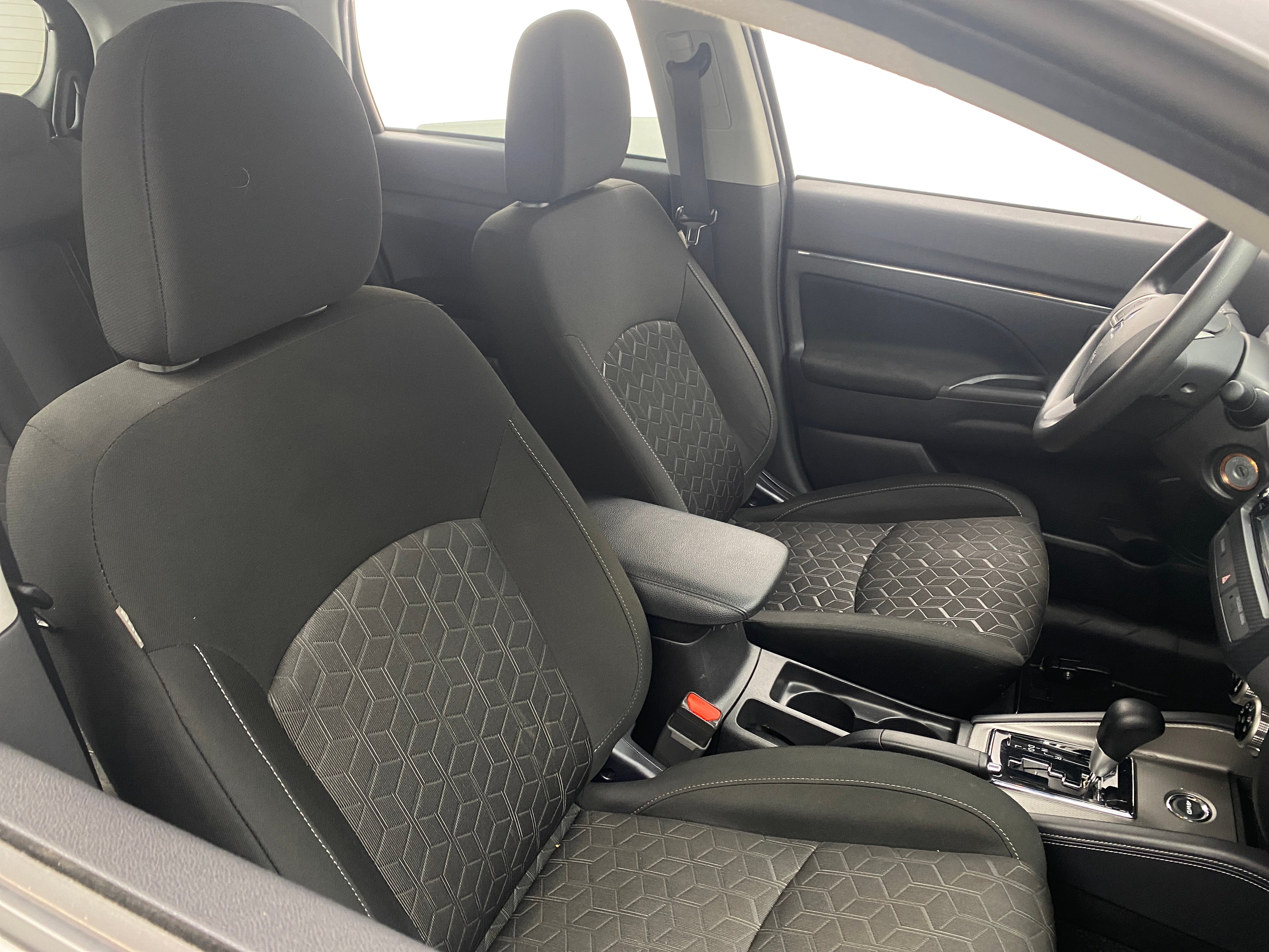 2023 Mitsubishi Outlander Sport ES 2