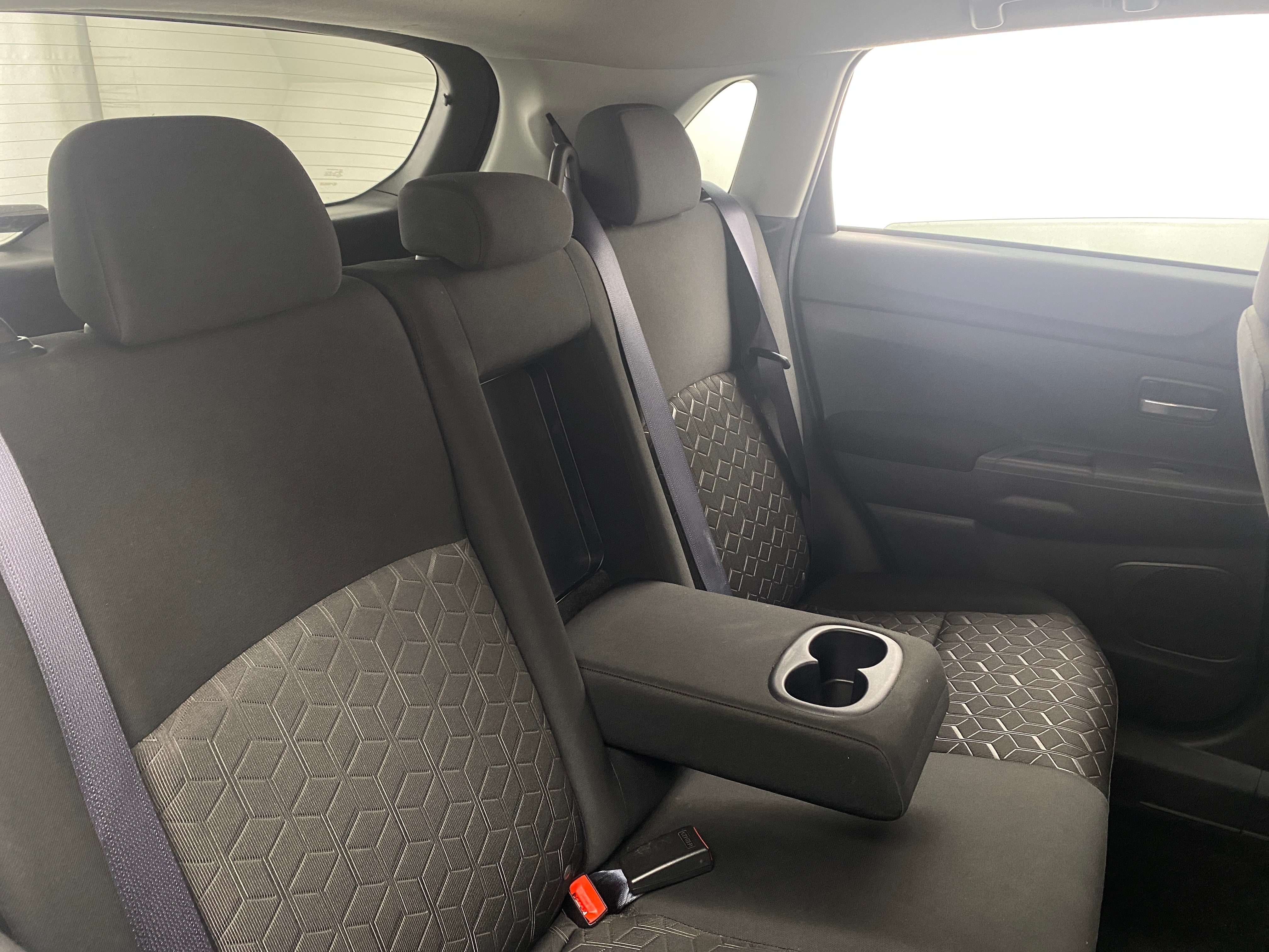 2023 Mitsubishi Outlander Sport ES 6