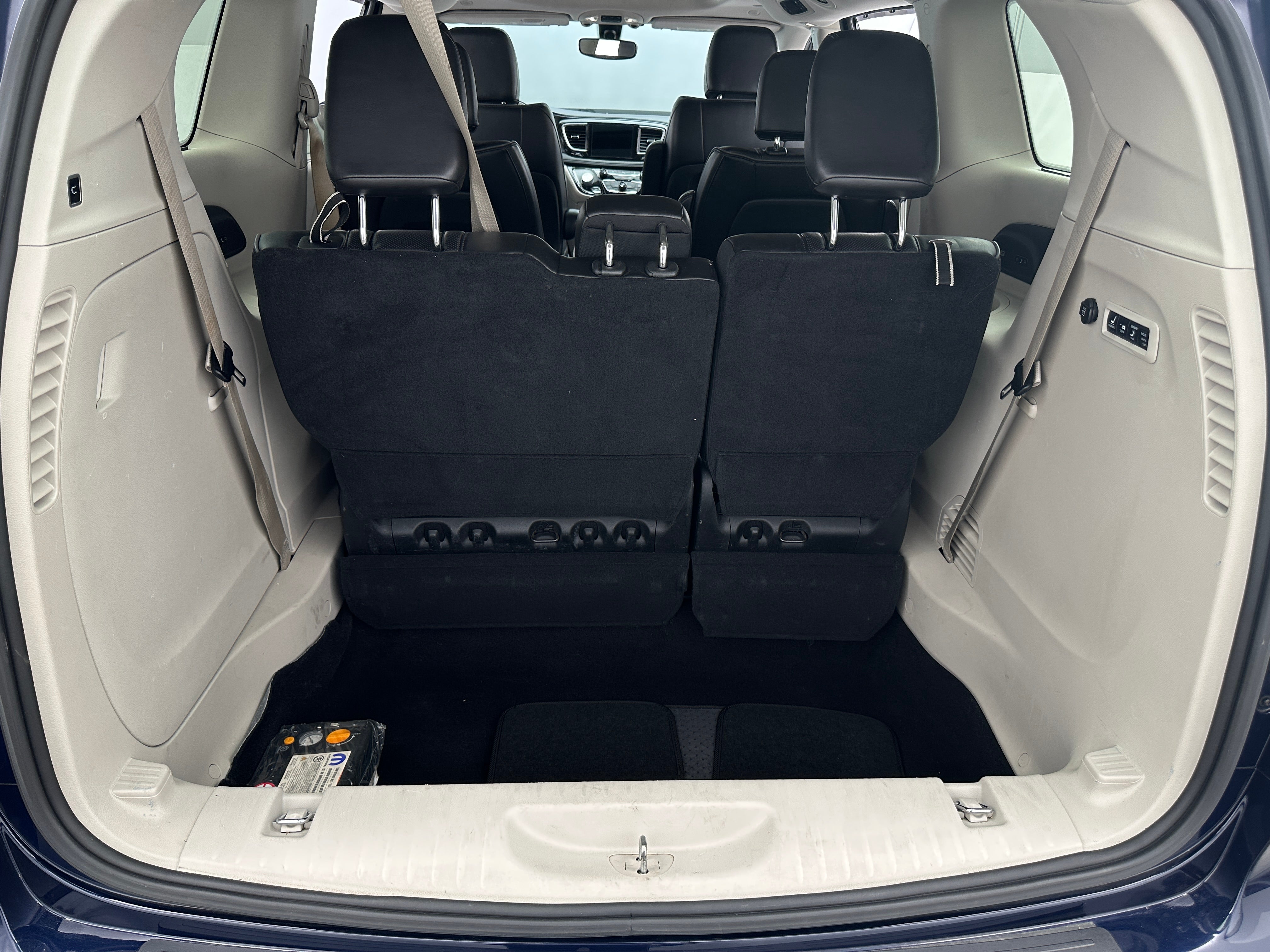 2020 Chrysler Pacifica Limited 5