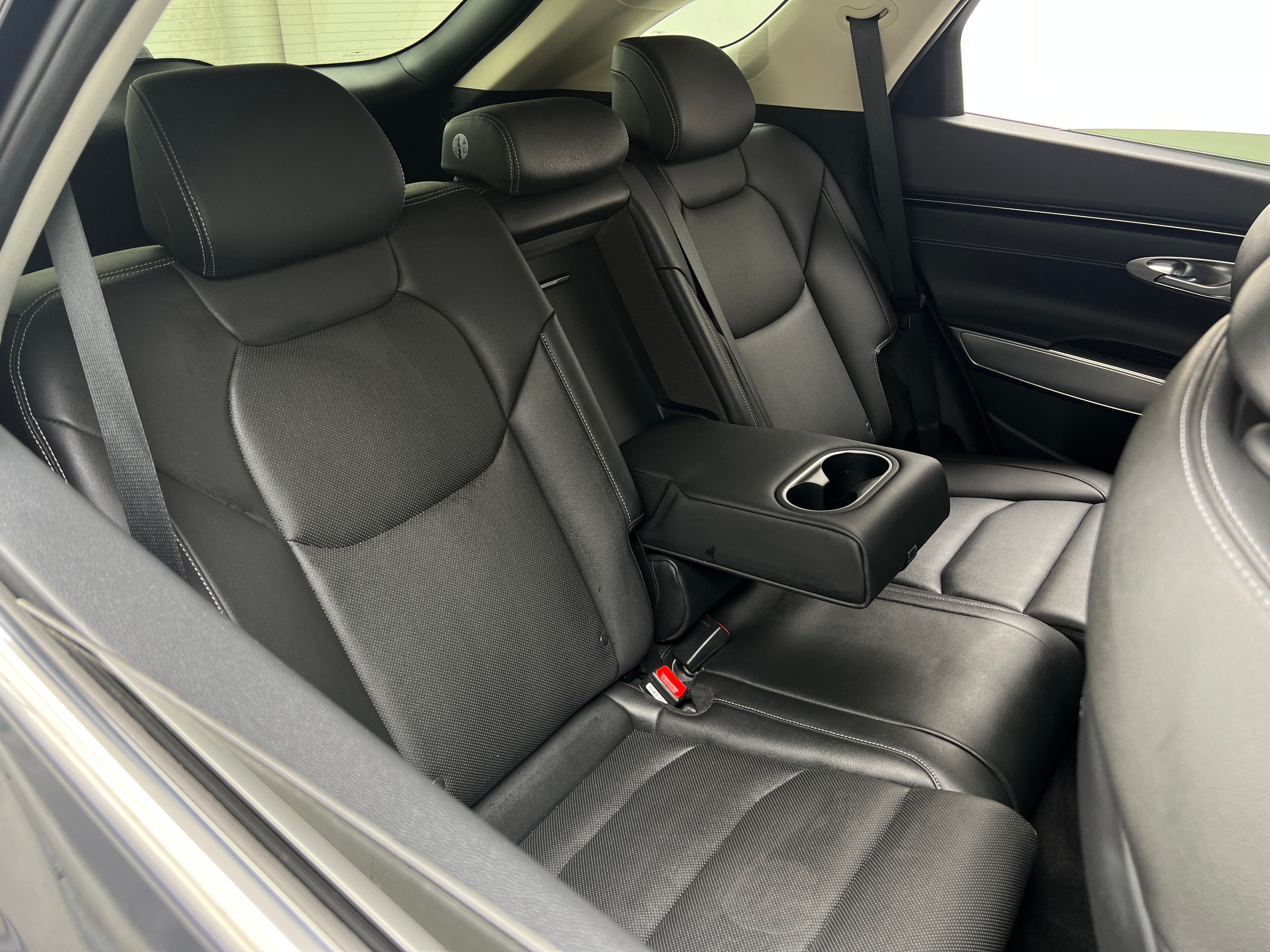 2022 Genesis GV70 Standard 5