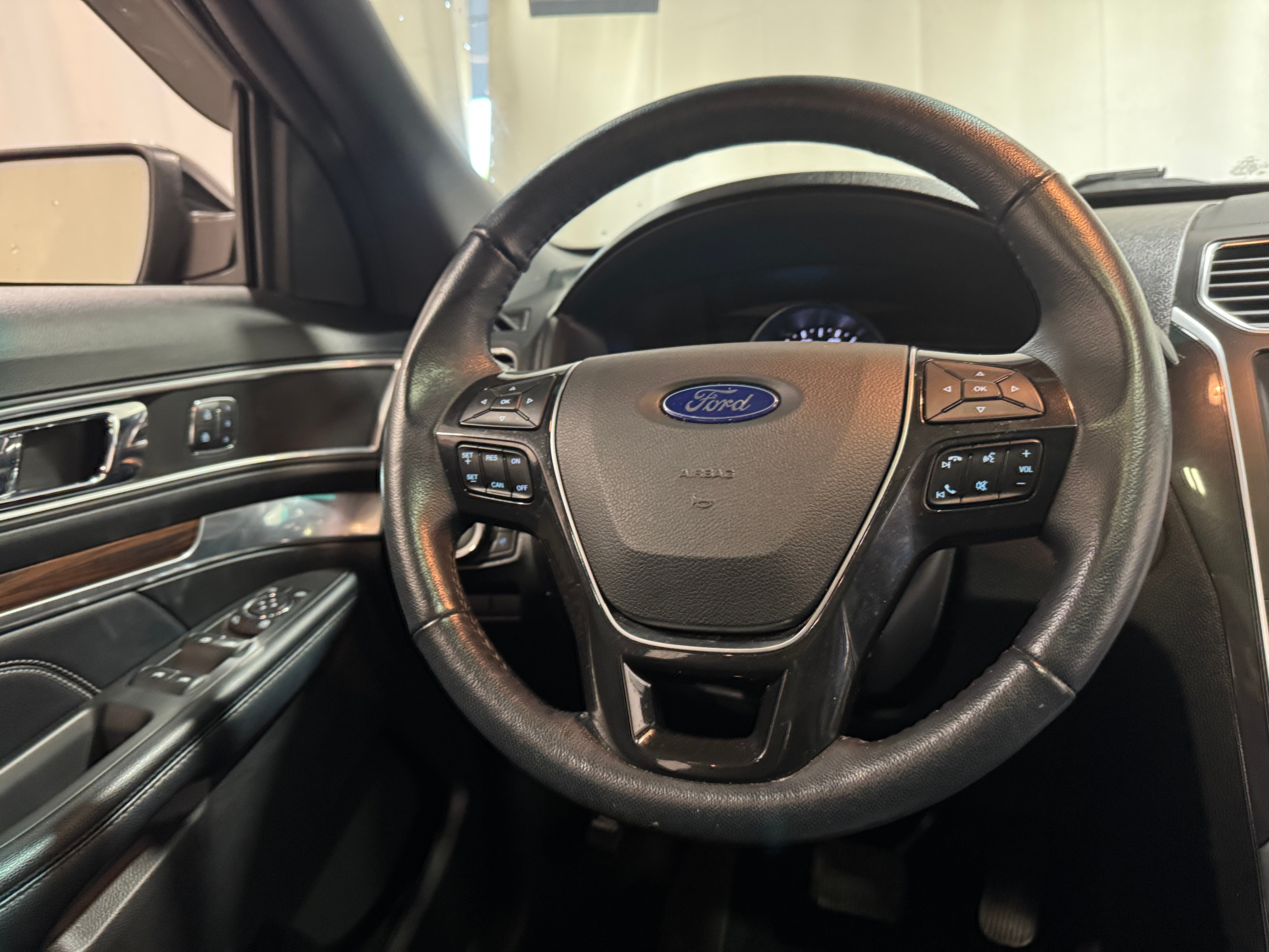 2017 Ford Explorer Limited 4