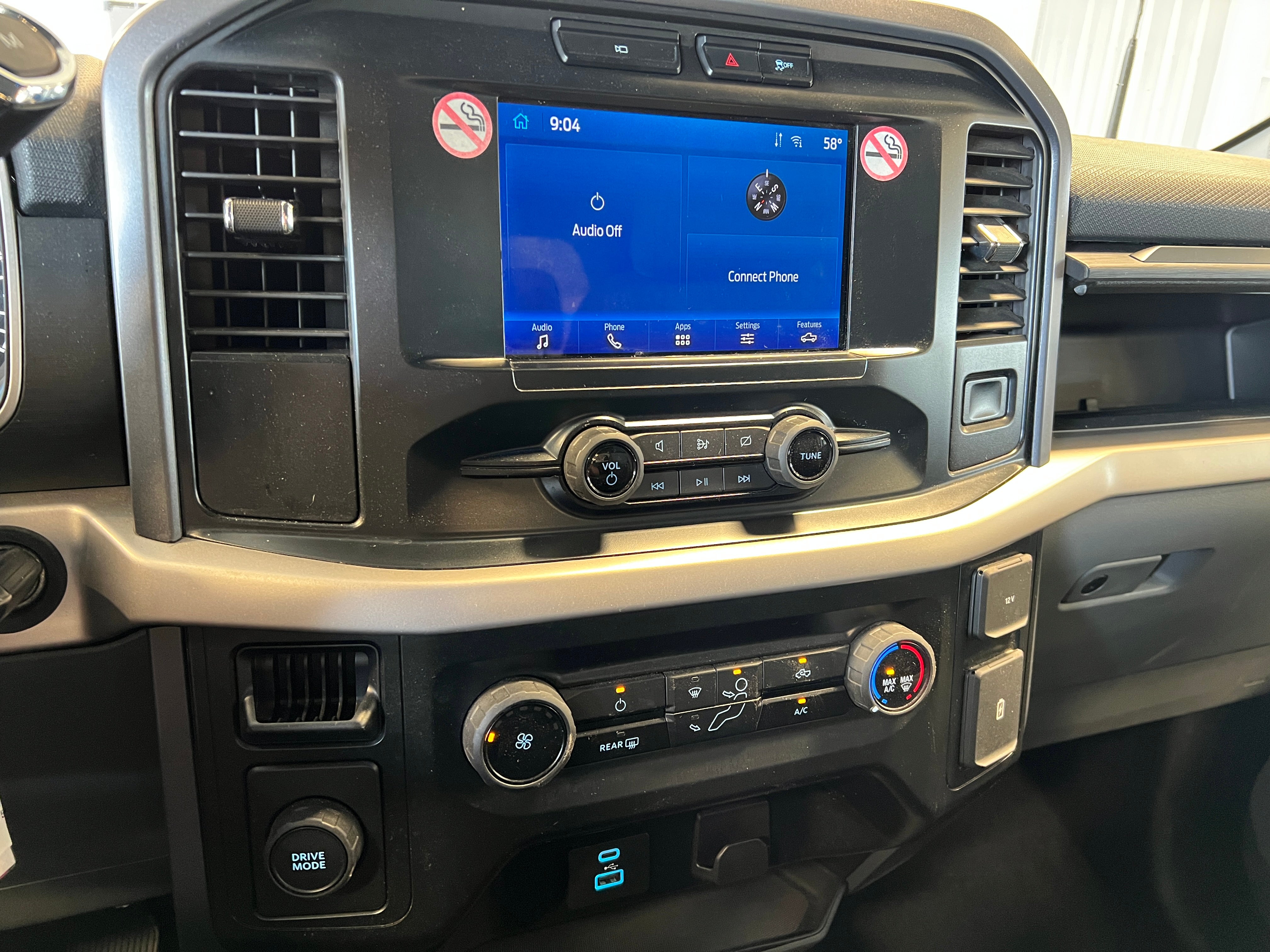 2023 Ford Econoline E-150 4