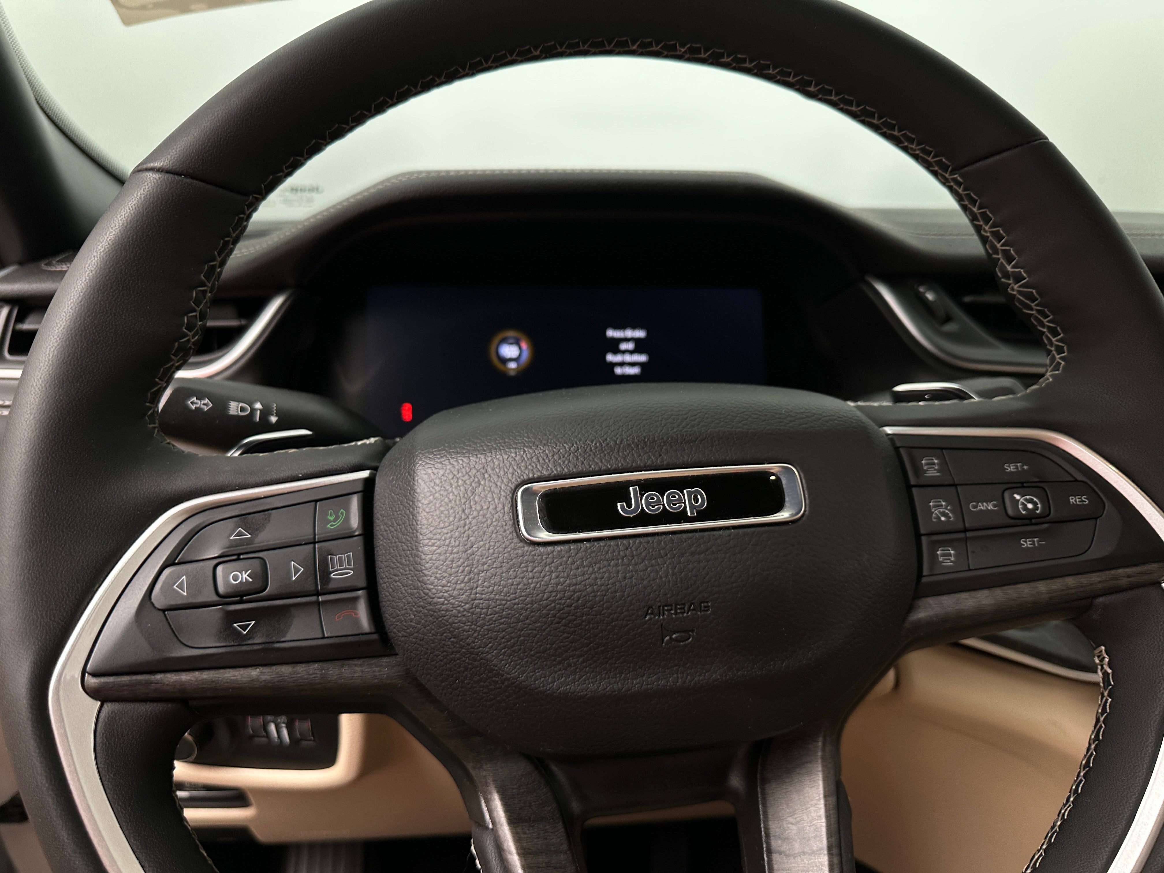 2024 Jeep Grand Cherokee Limited Edition 4
