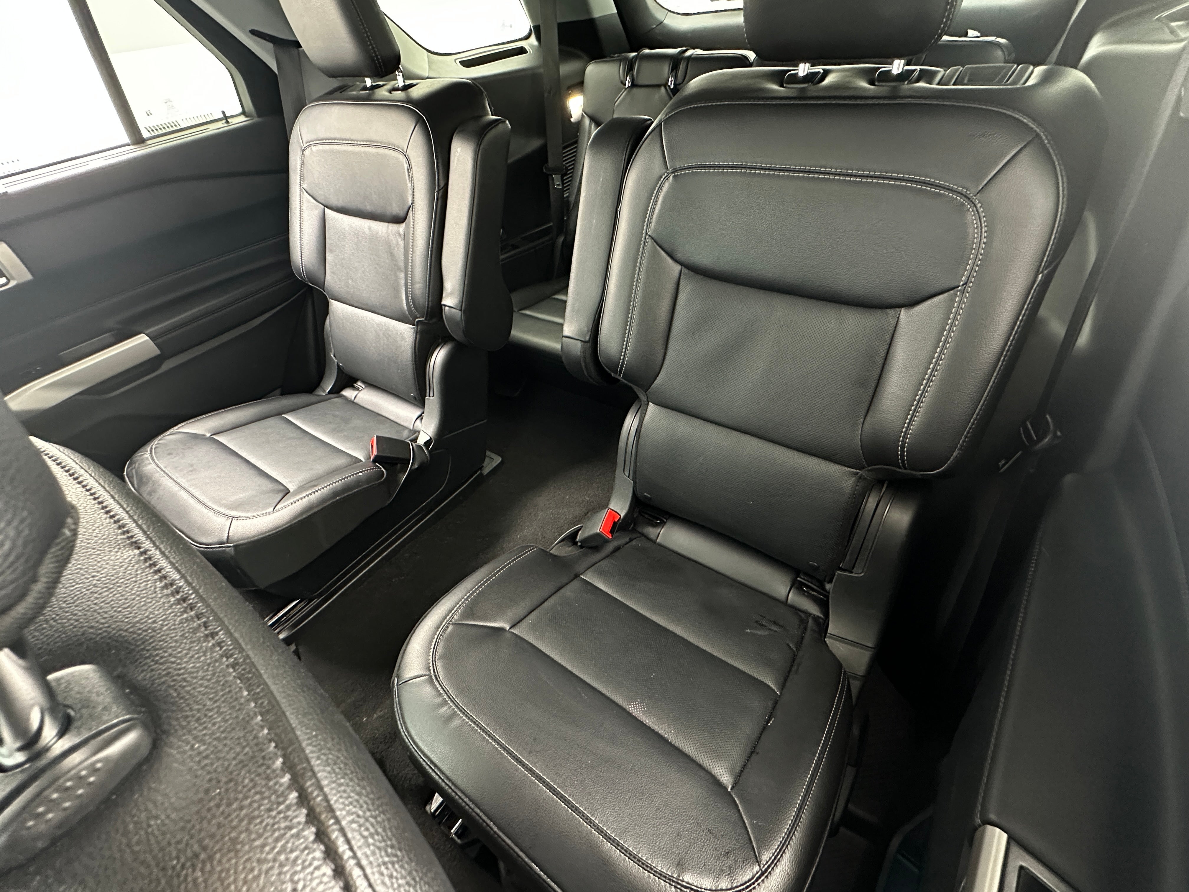 2023 Ford Explorer Limited 5