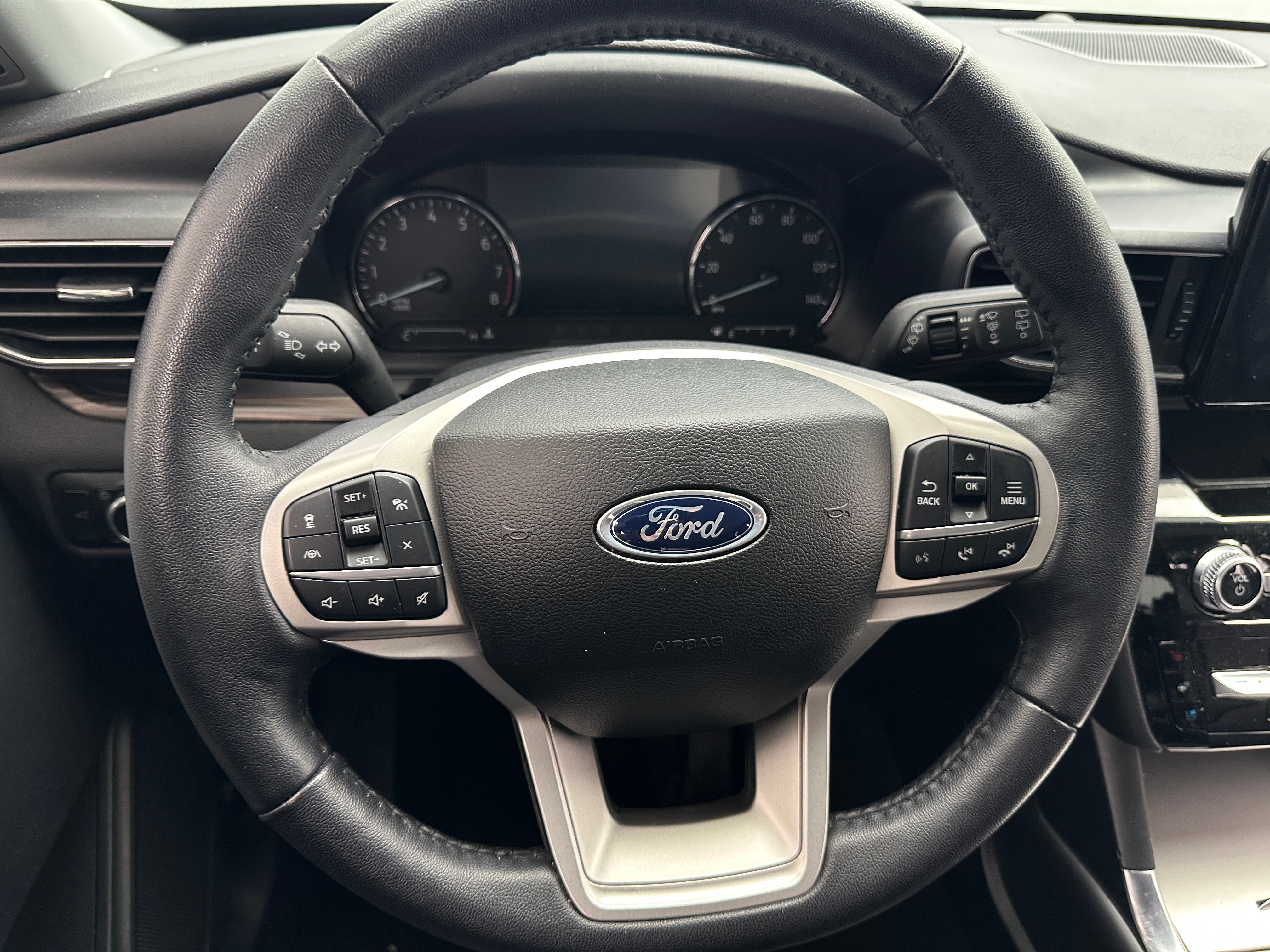 2023 Ford Explorer Limited 4