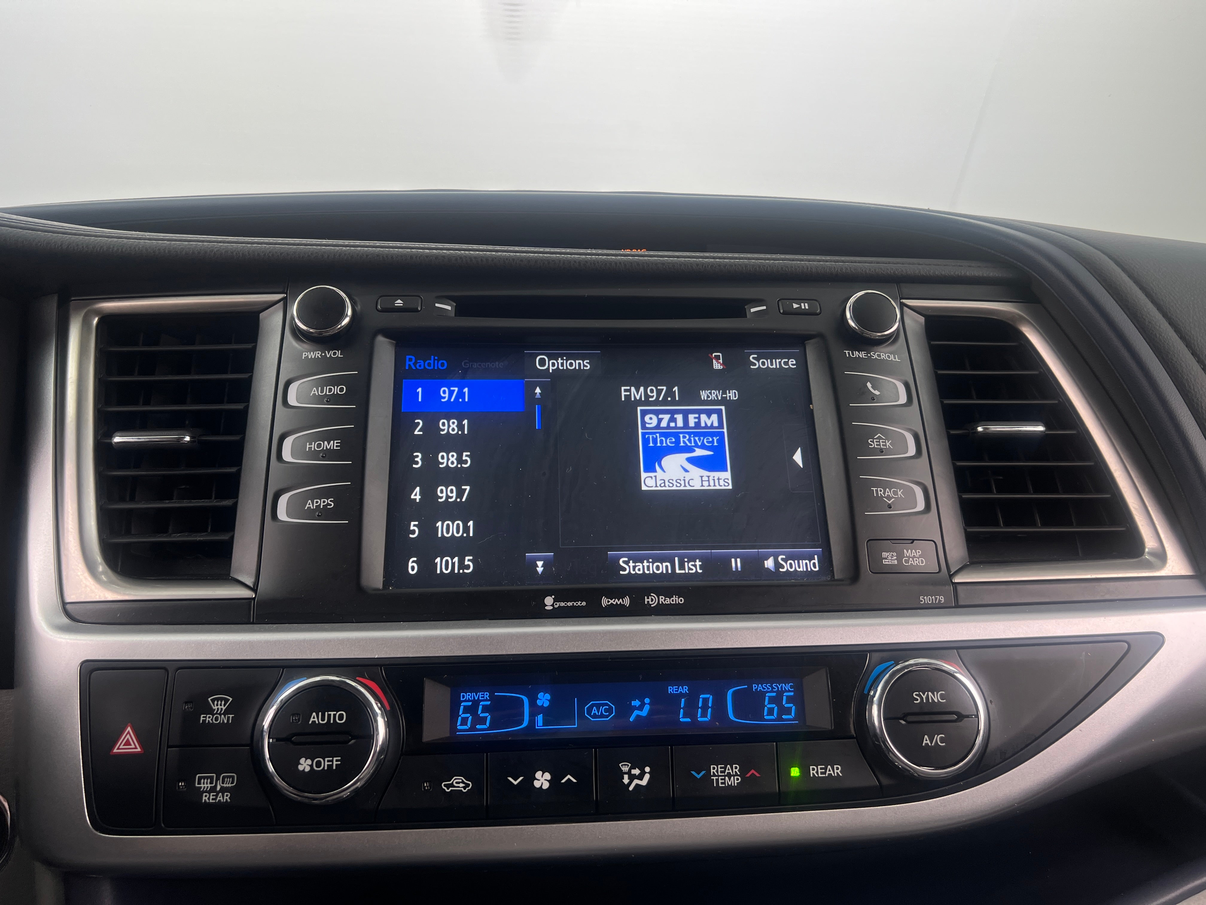 2018 Toyota Highlander XLE 3