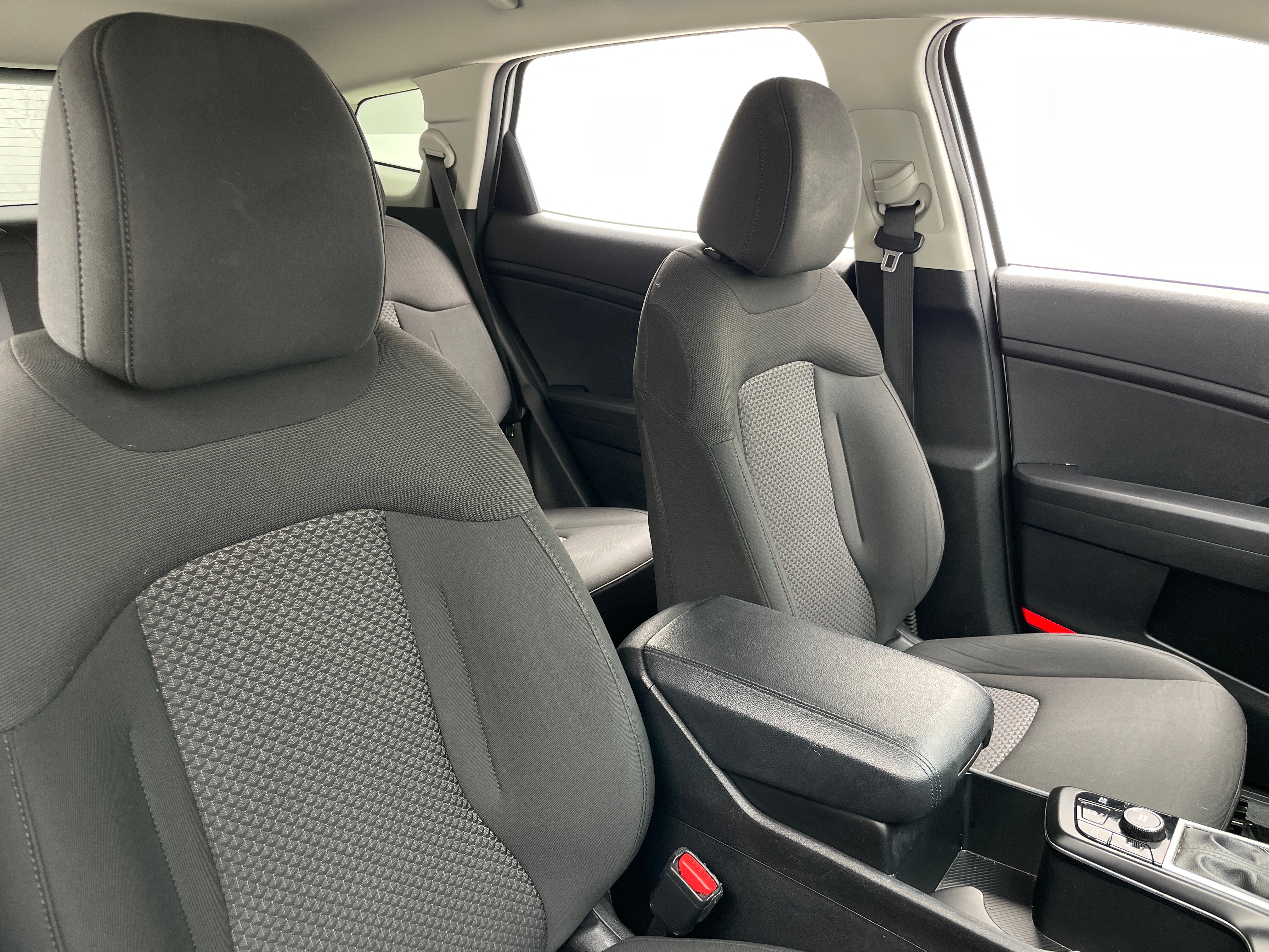 2023 Kia Sportage LX 2
