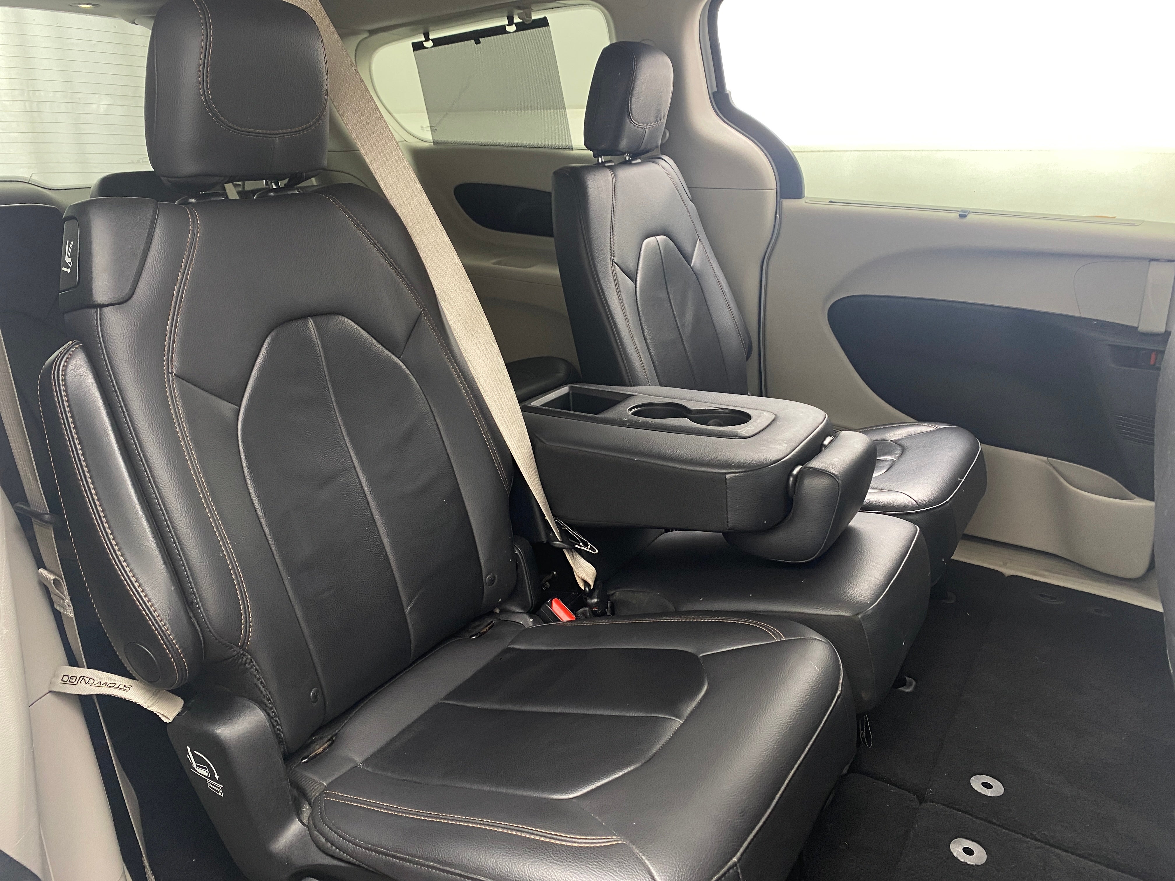 2017 Chrysler Pacifica Touring L 5
