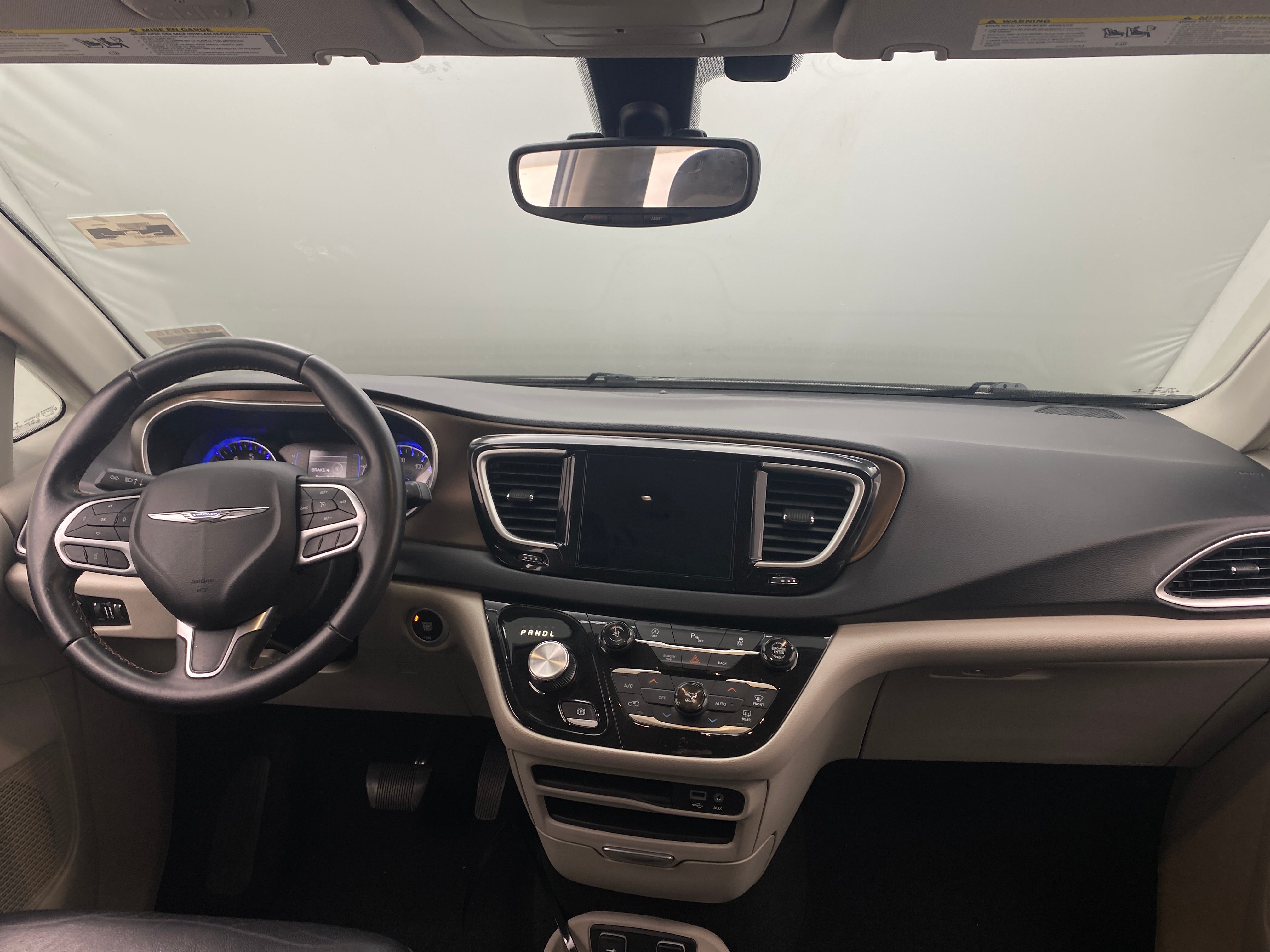 2017 Chrysler Pacifica Touring L 2