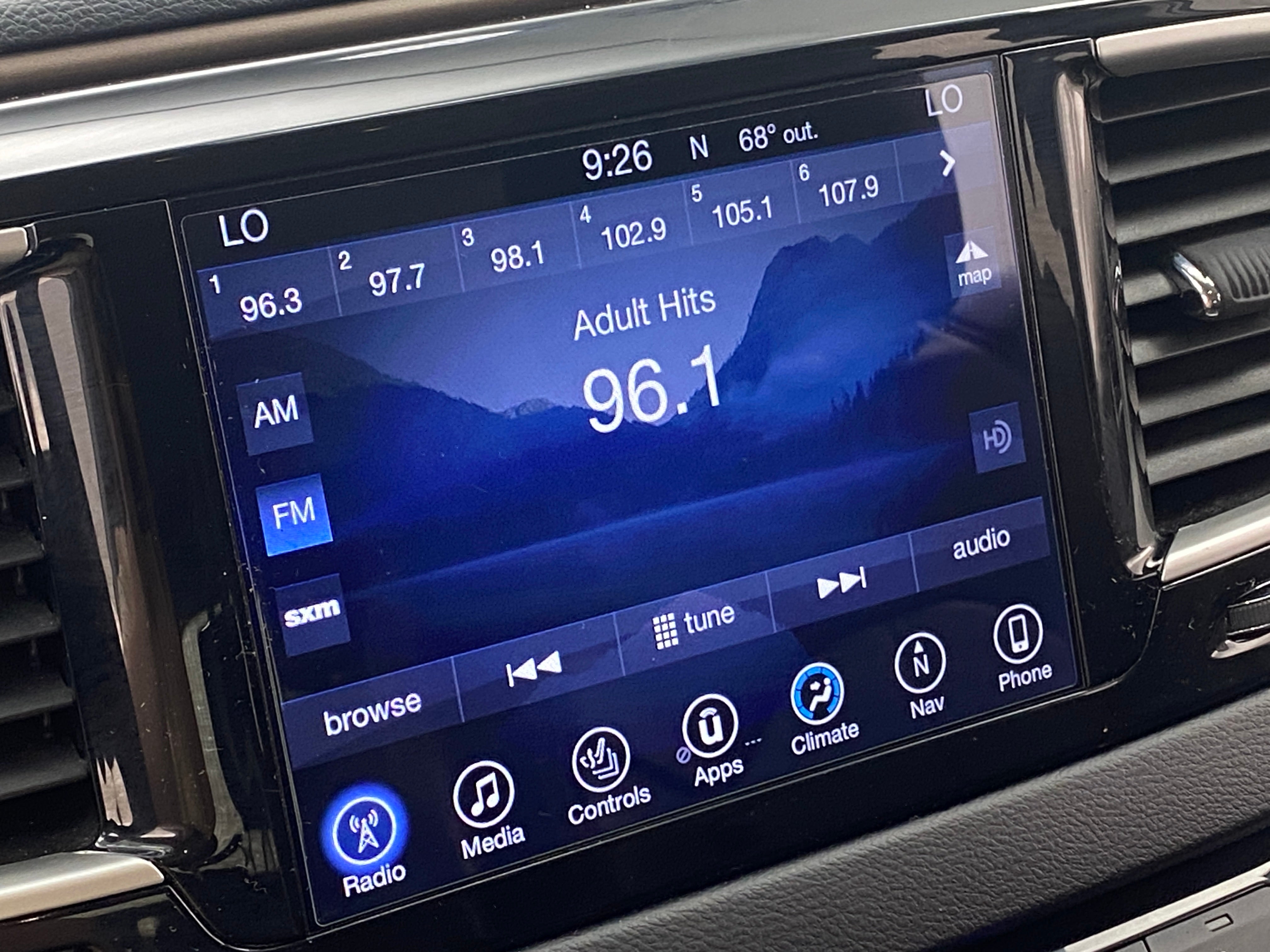 2017 Chrysler Pacifica Touring L 3