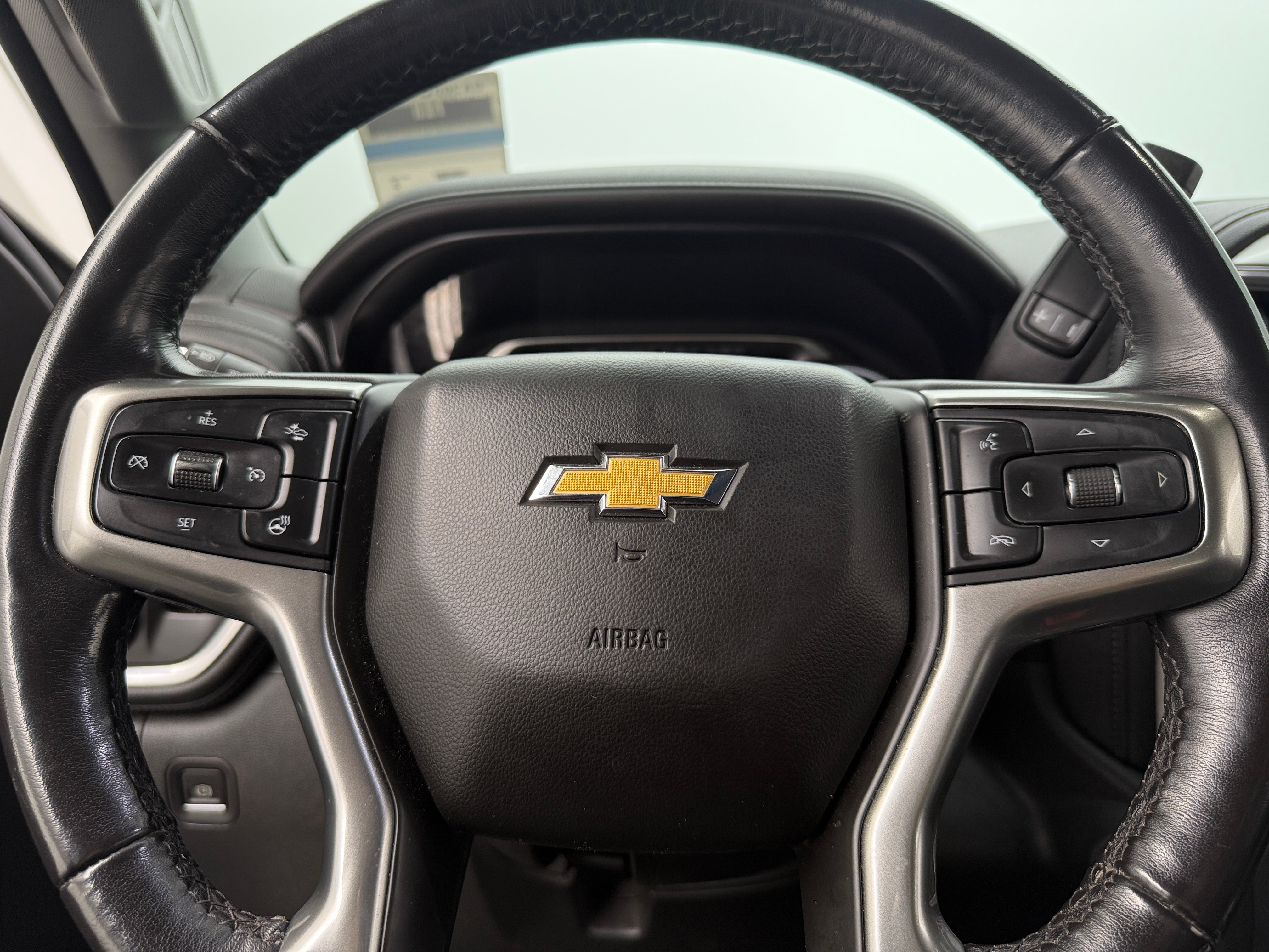 2021 Chevrolet Silverado 1500 LTZ 4