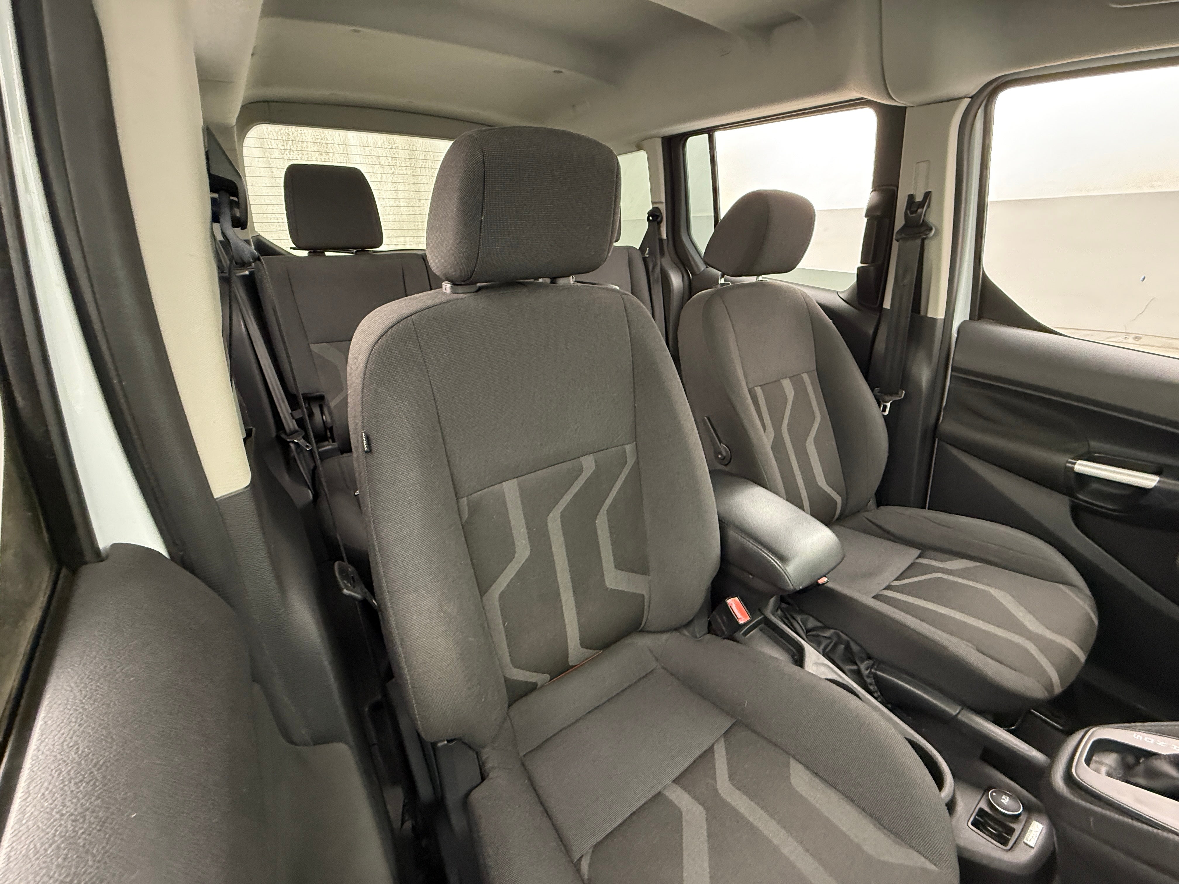 2015 Ford Transit Series Connect XLT 2