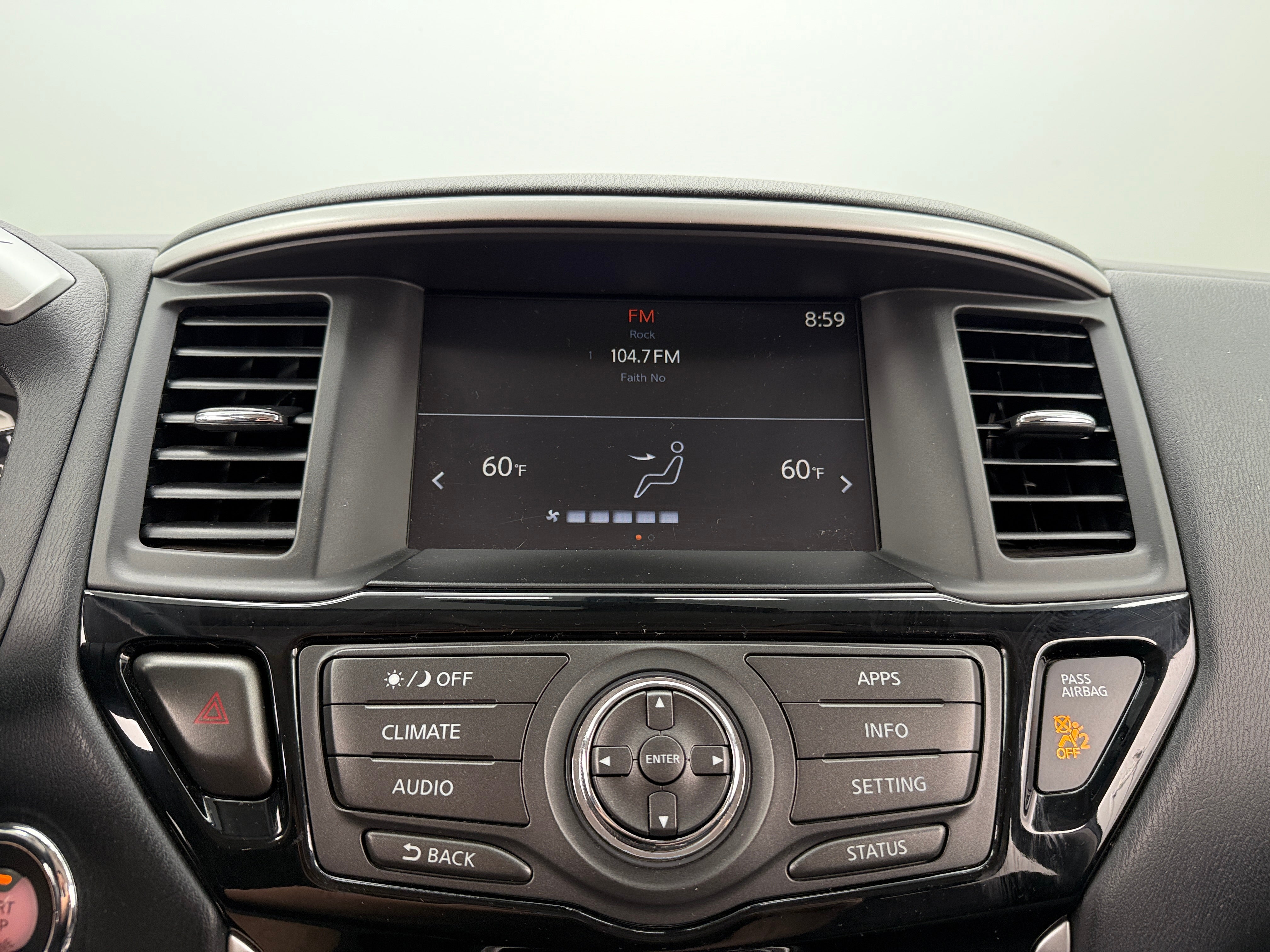 2019 Nissan Pathfinder SV 4