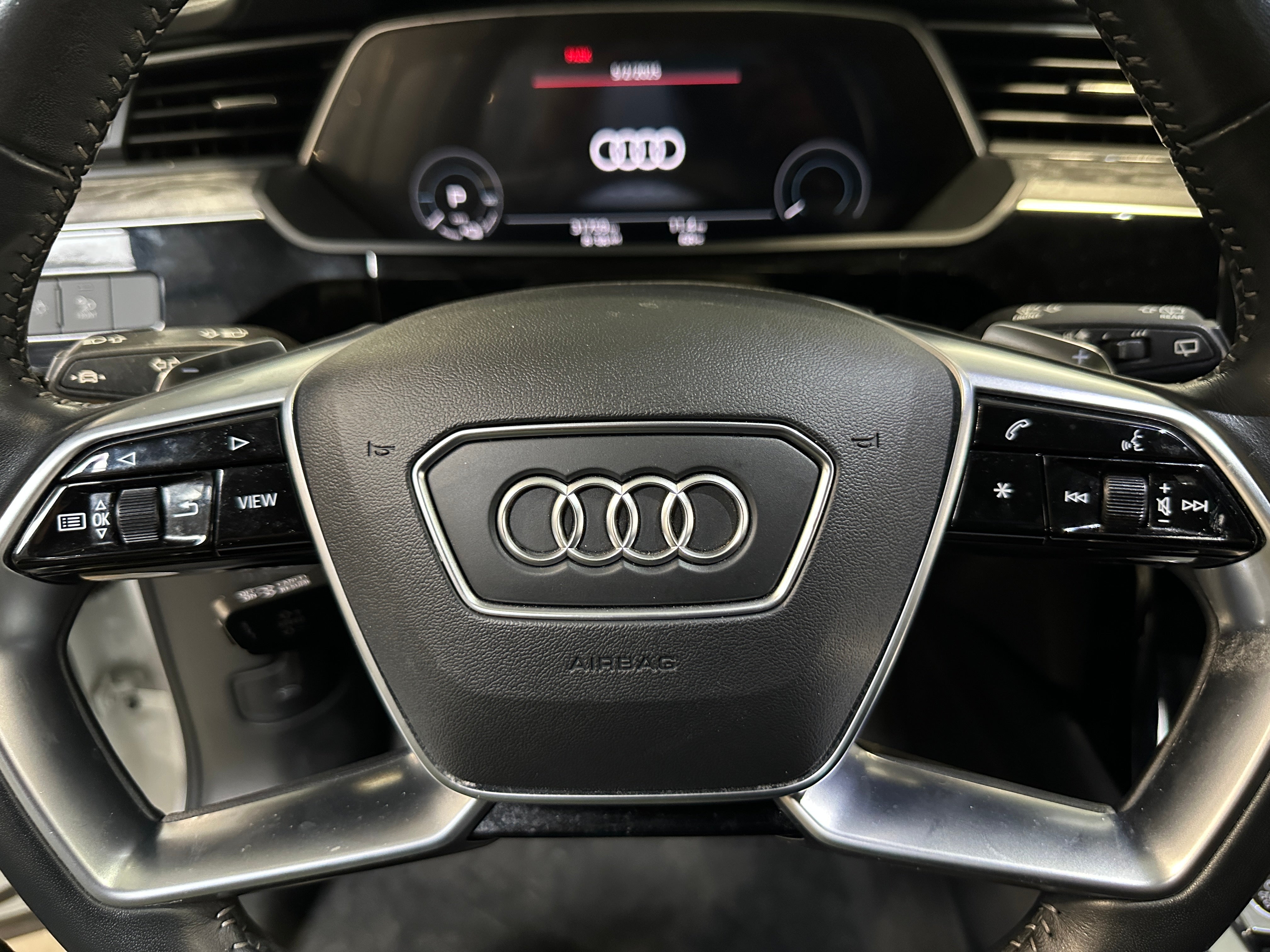 2021 Audi e-tron Premium 4